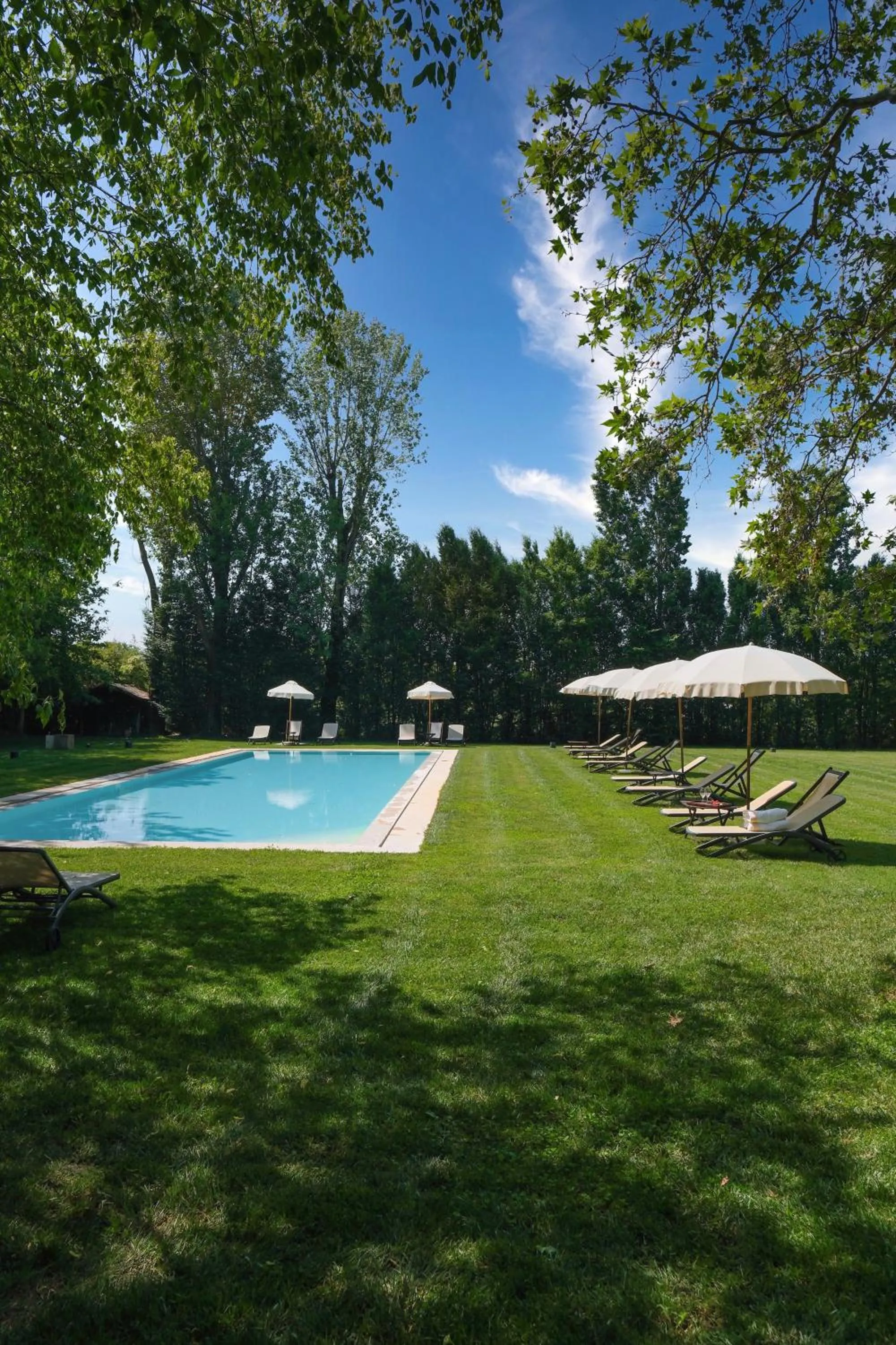 Swimming pool in La Barchessa di Villa Pisani