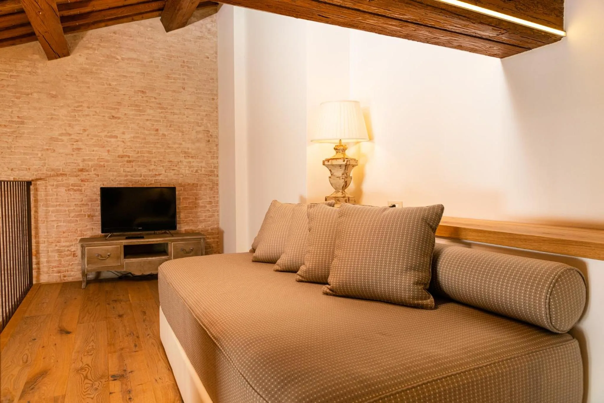 Decorative detail in La Barchessa di Villa Pisani