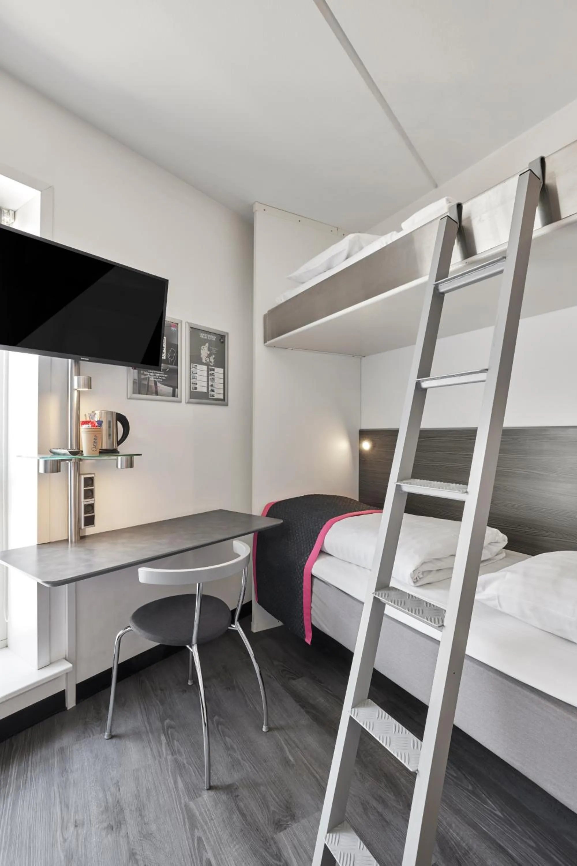 TV and multimedia, Bed in Cabinn City