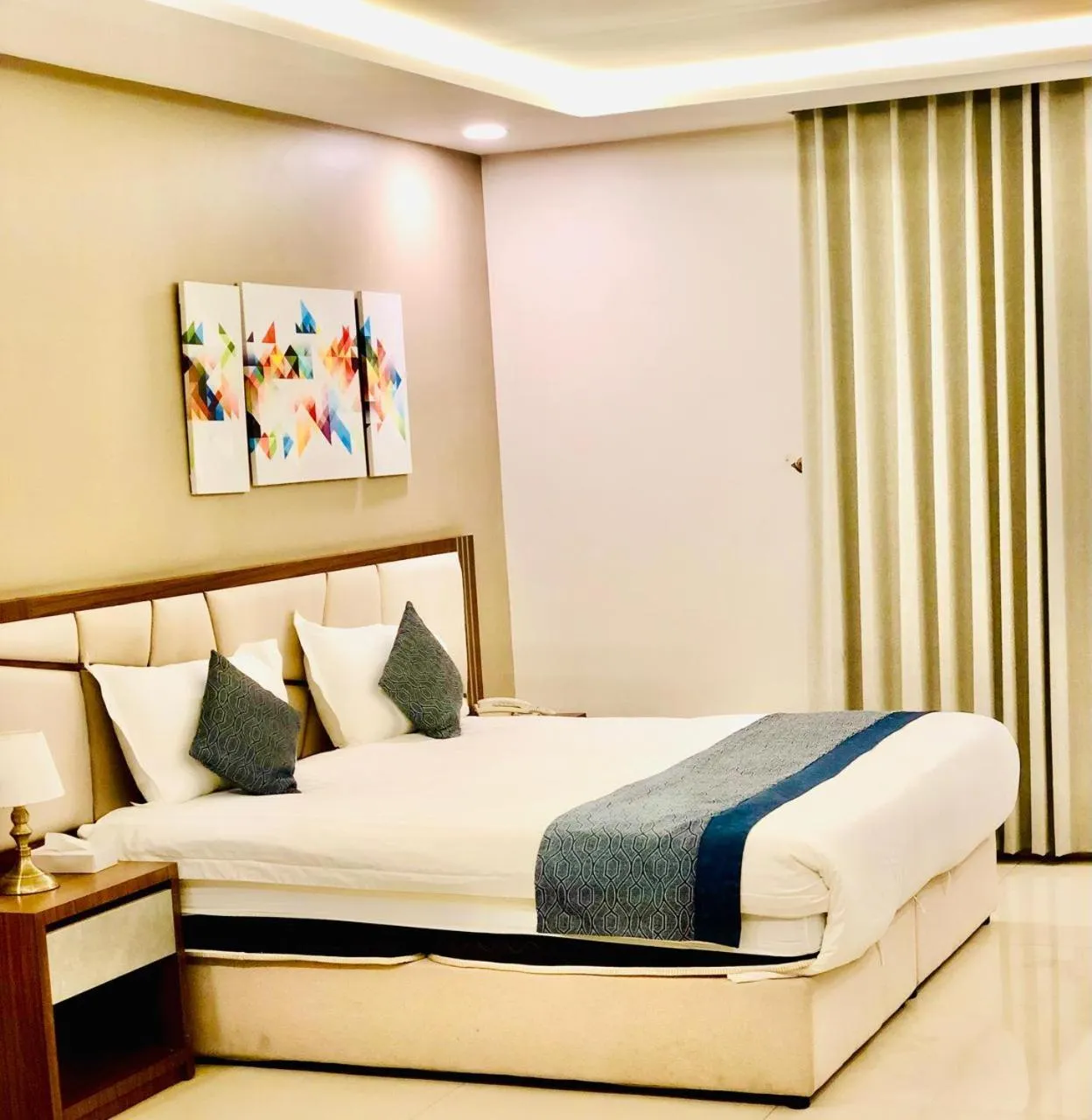 Bed in Remaz Suites Hotel