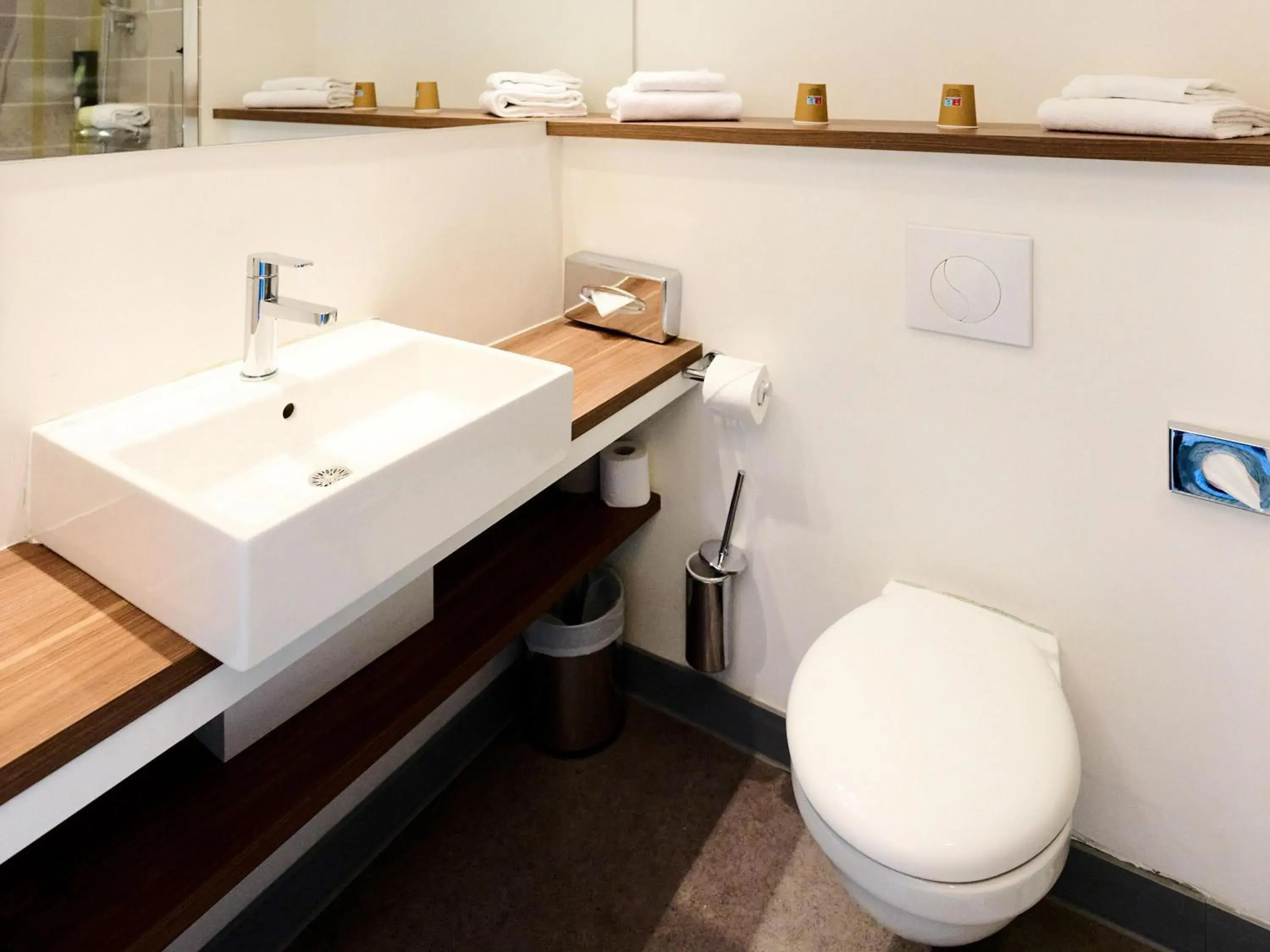 Bedroom in ibis Styles Bordeaux Begles Arena Bedroom in ibis Styles Bordeaux Begles Arena