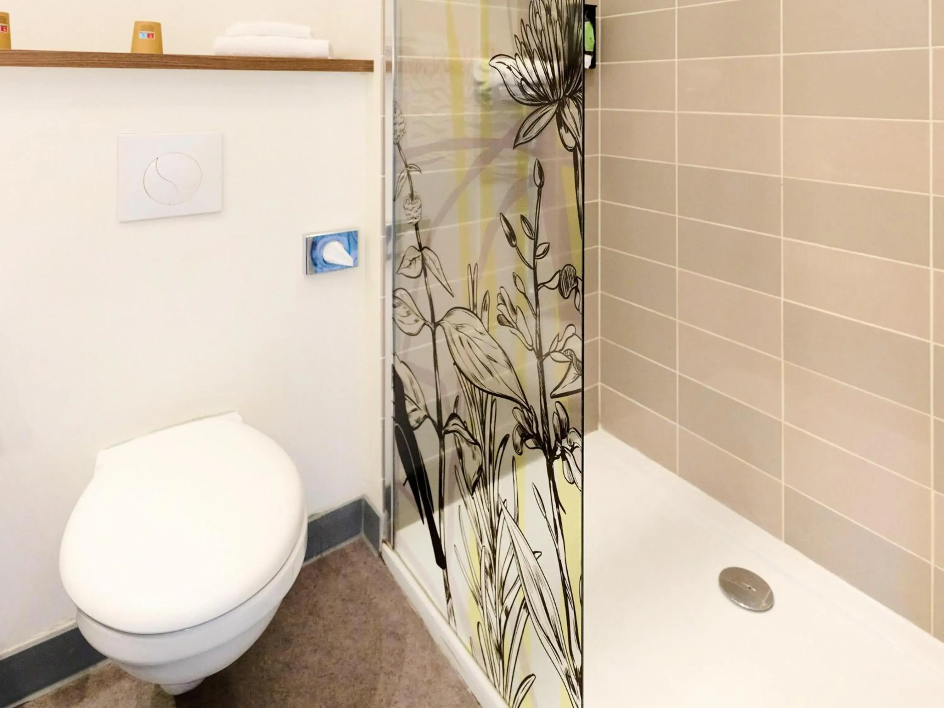 Bedroom in ibis Styles Bordeaux Begles Arena Bedroom in ibis Styles Bordeaux Begles Arena