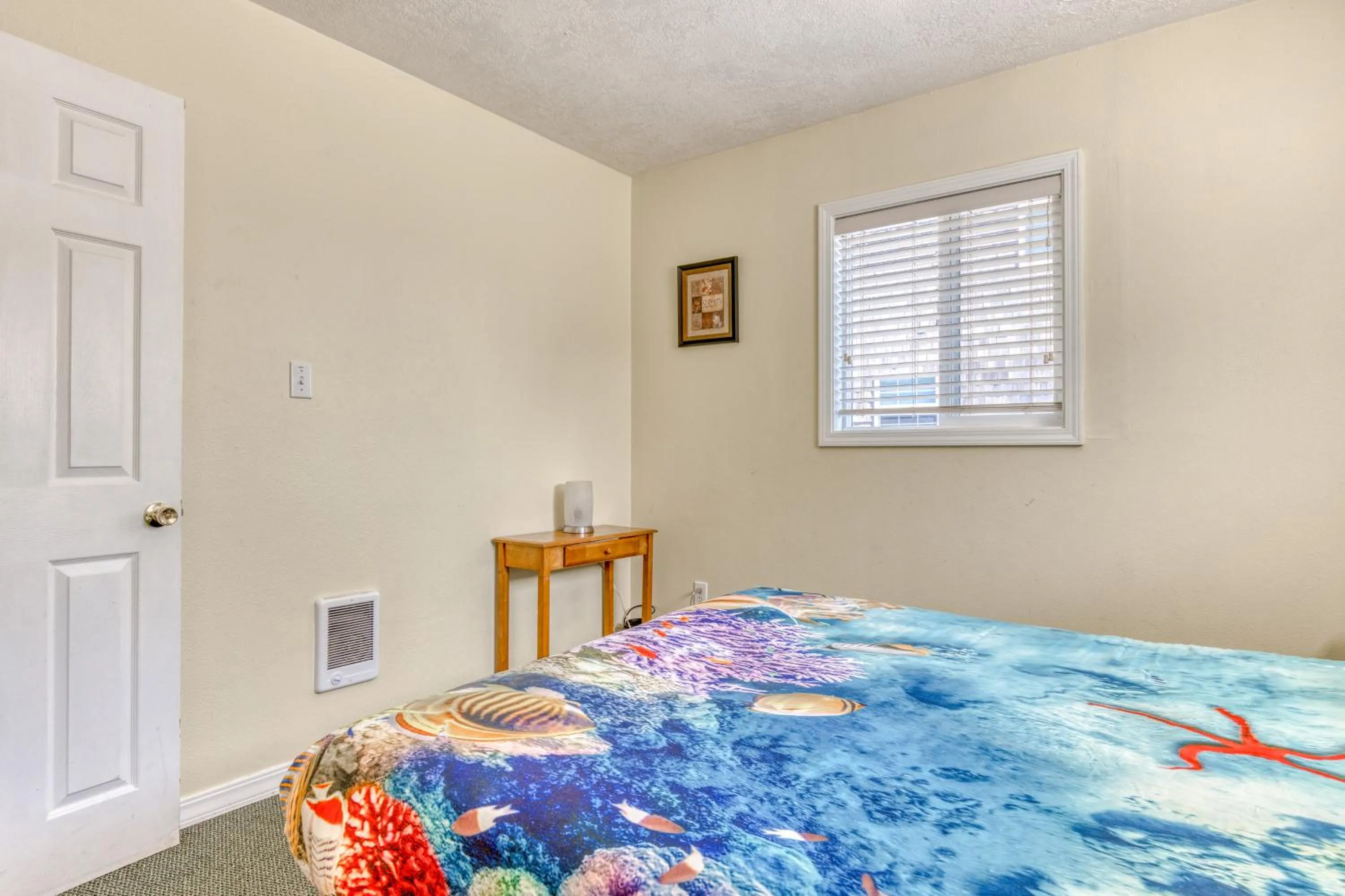 Bed in Pearl off the Prom