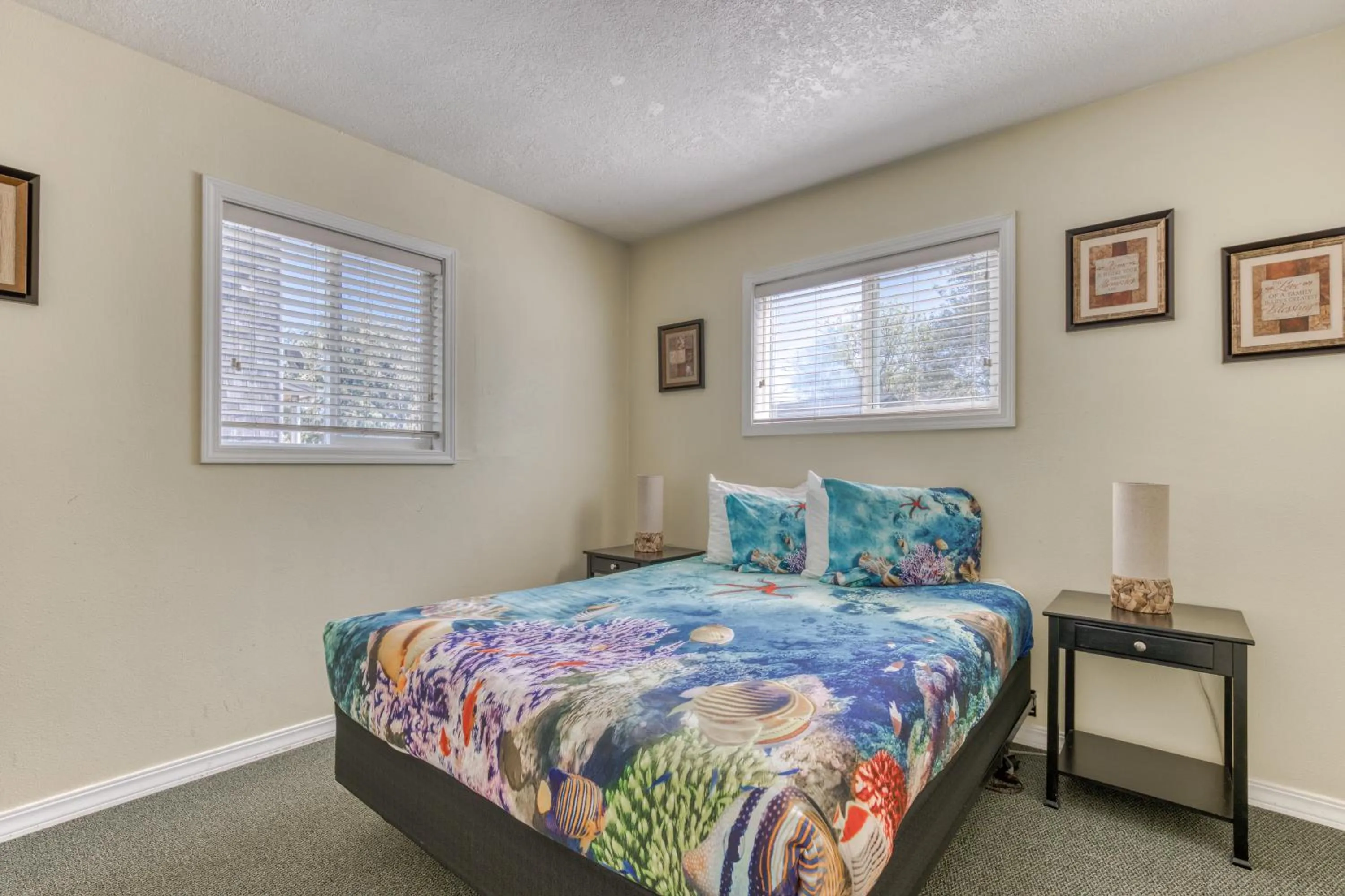 Bed in Pearl off the Prom