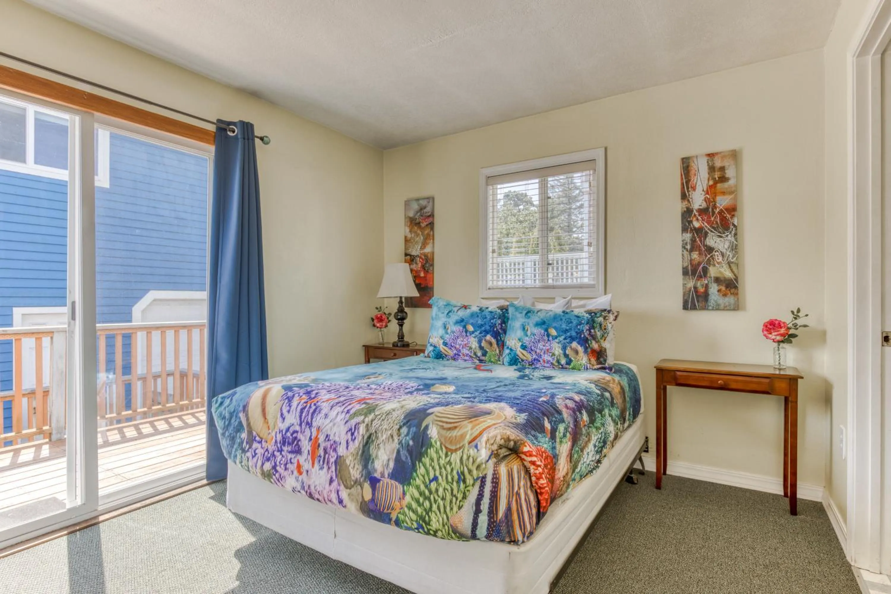 Bed in Pearl off the Prom