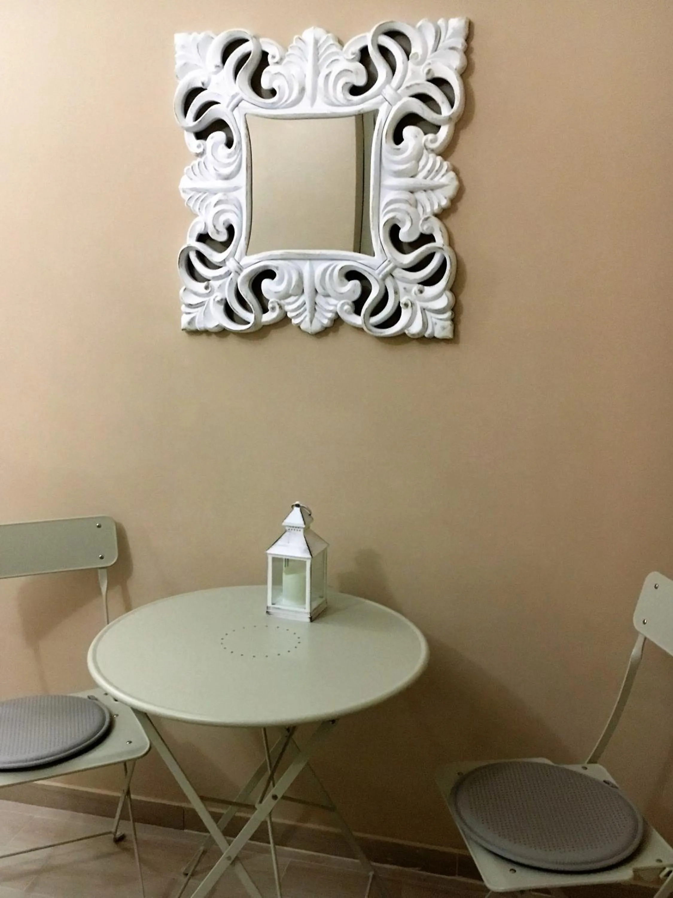 Communal lounge/ TV room in B&B Rossini