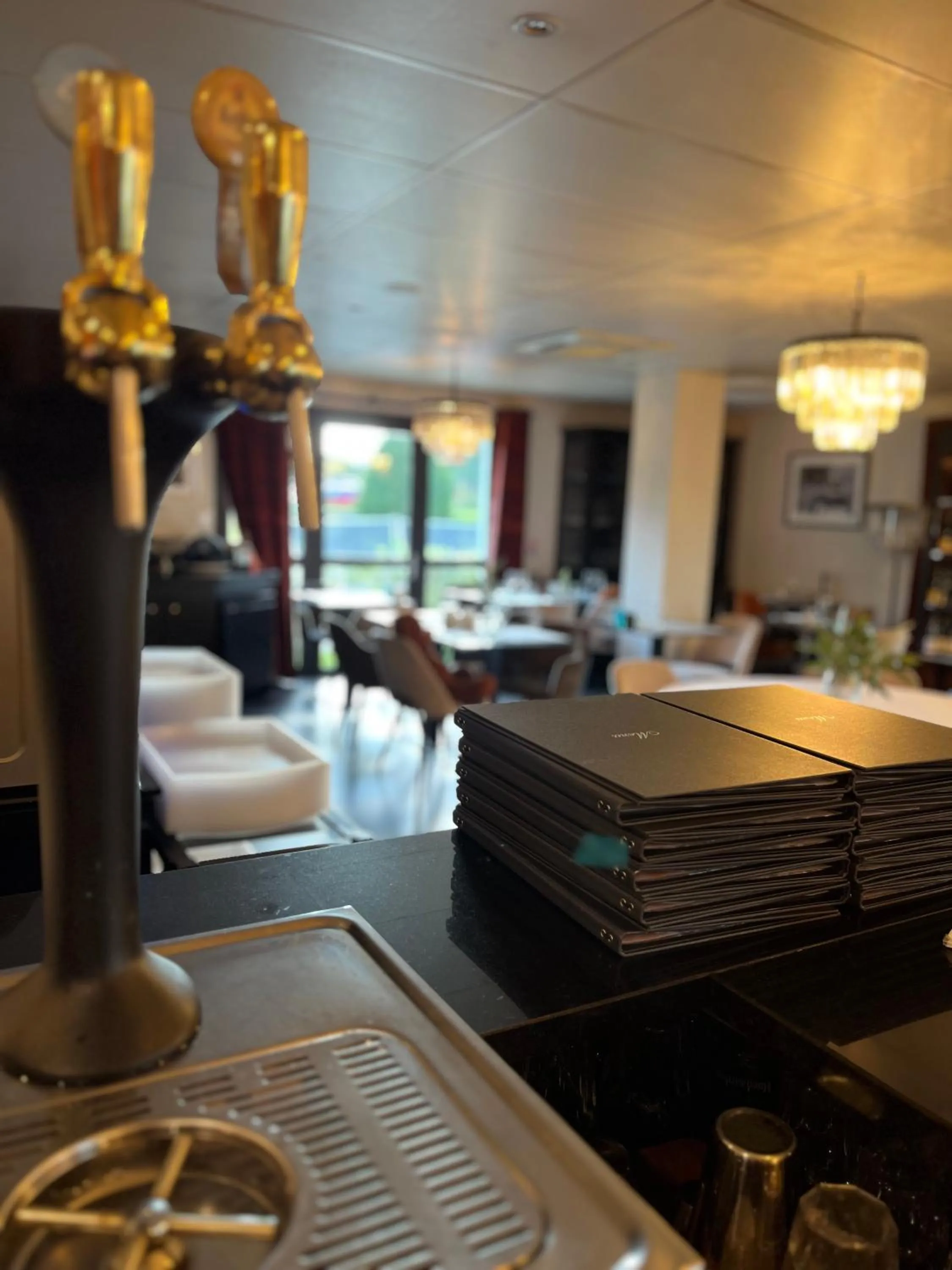 Lounge or bar, Bed in Hotel Acadie Eragny