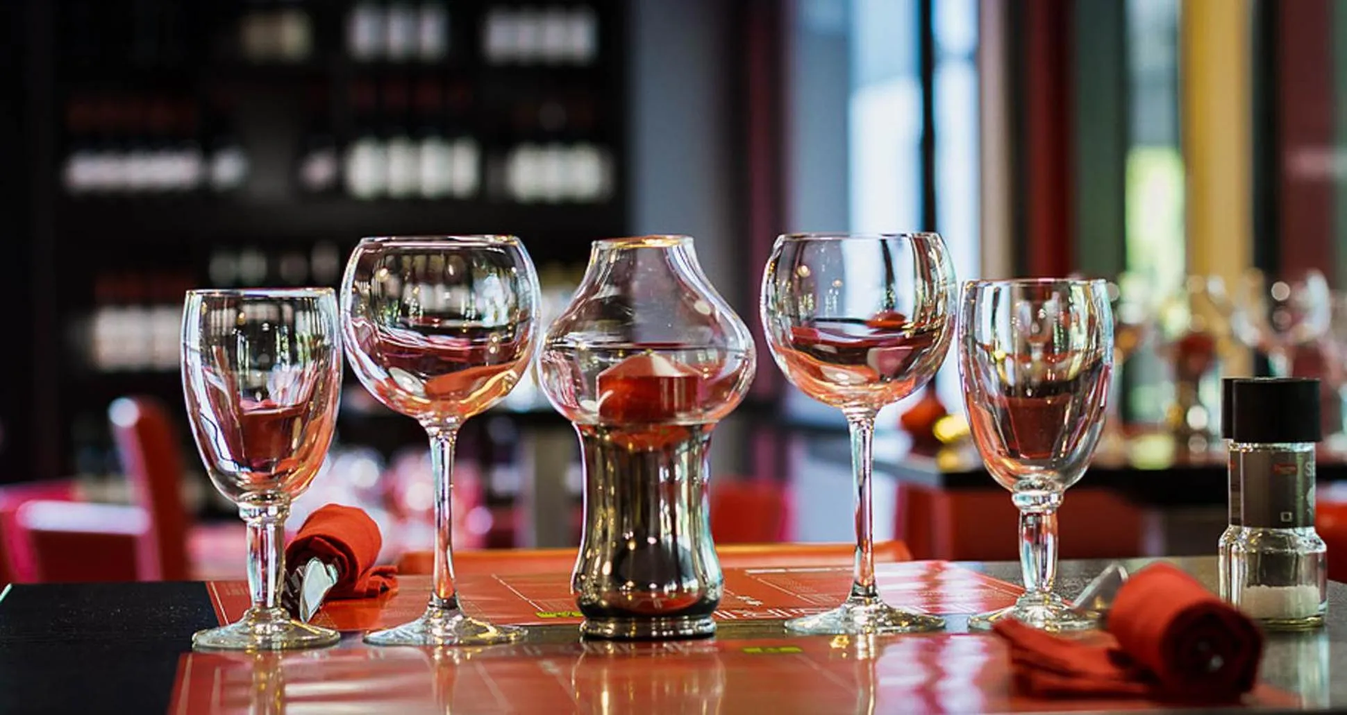 Restaurant/places to eat in Logis Hotel Lons-le-Saunier - Restaurant Le Grill