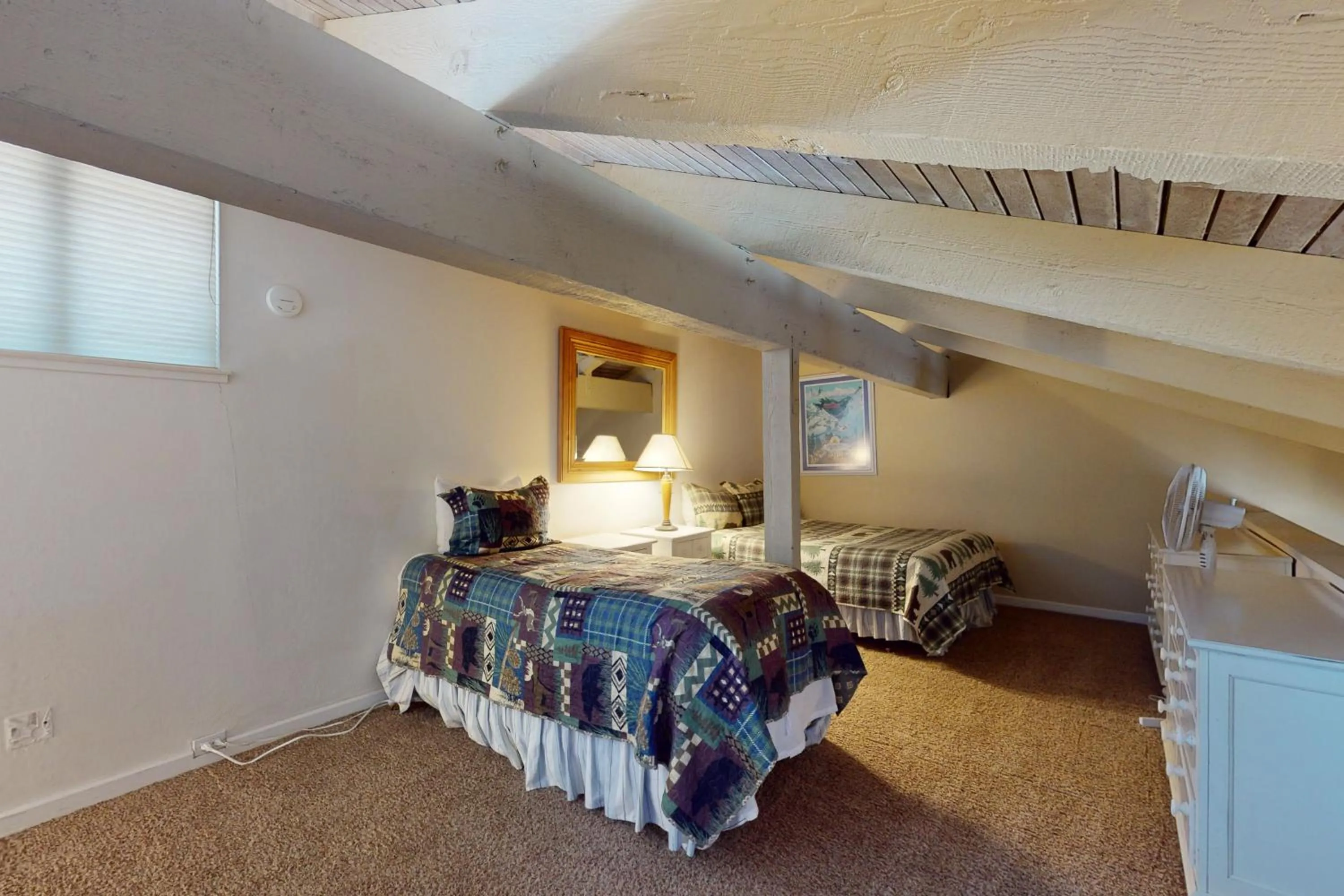 Bed in Discovery 4 162