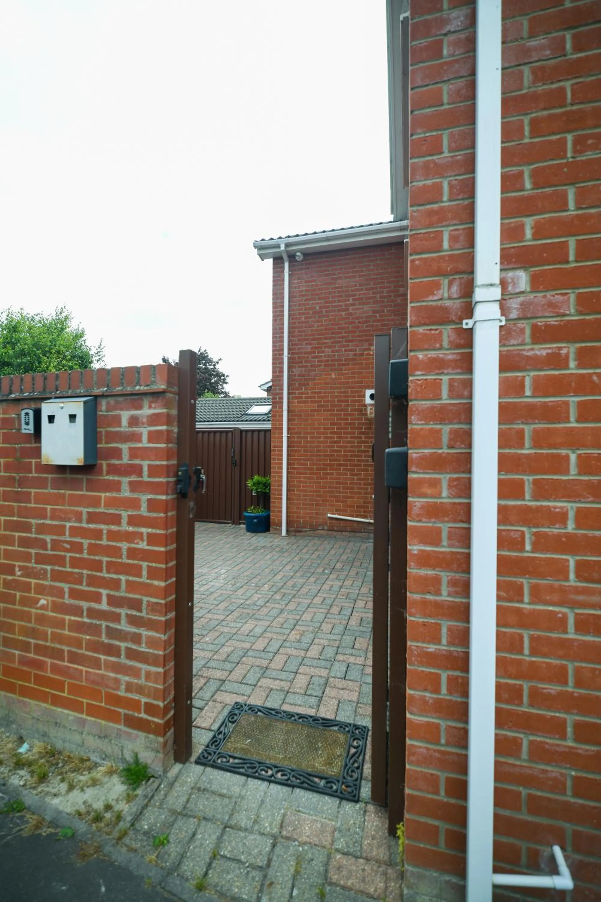 Facade/entrance in Fennec Apartments