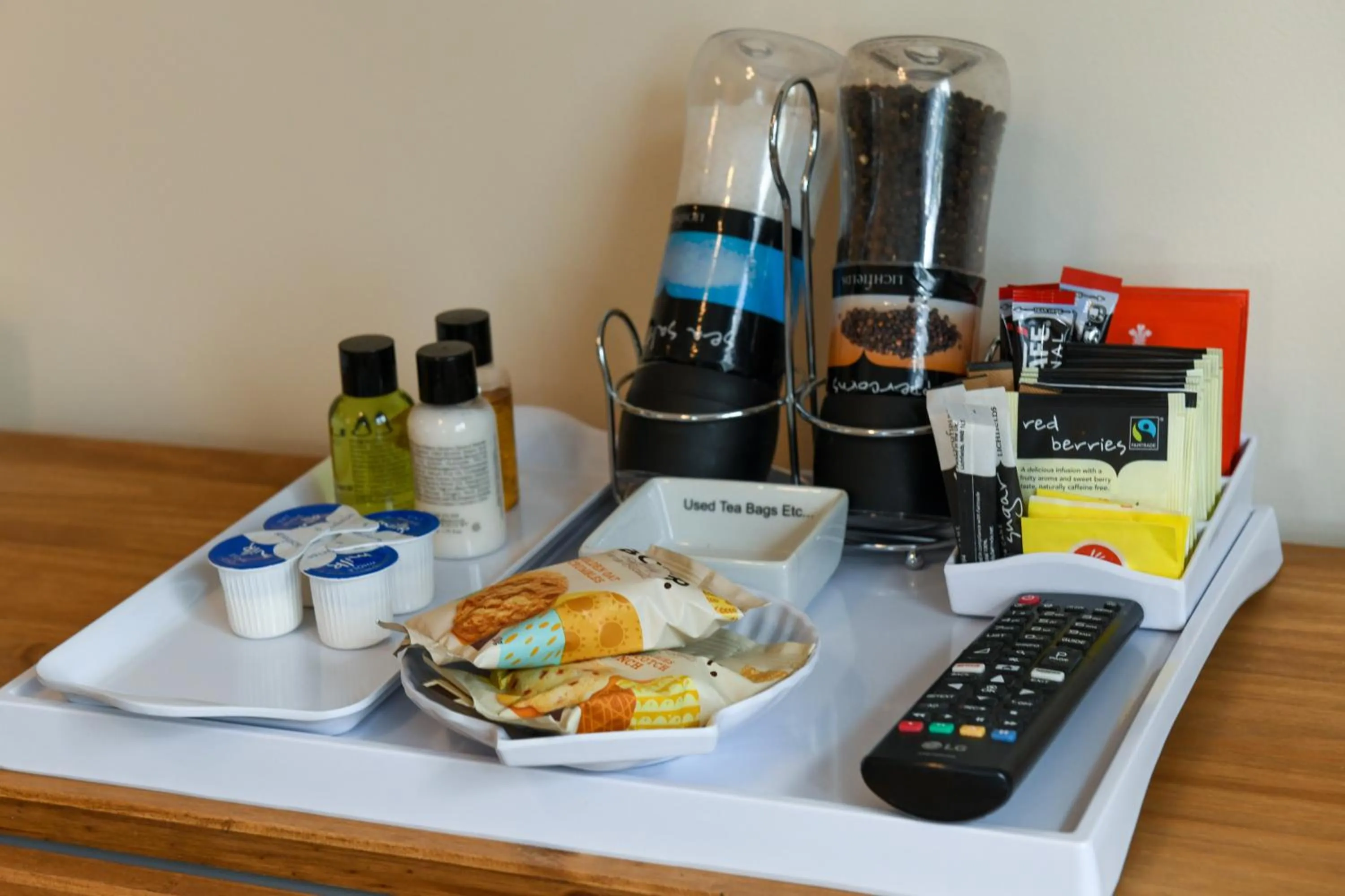 Coffee/tea facilities in Fennec Apartments