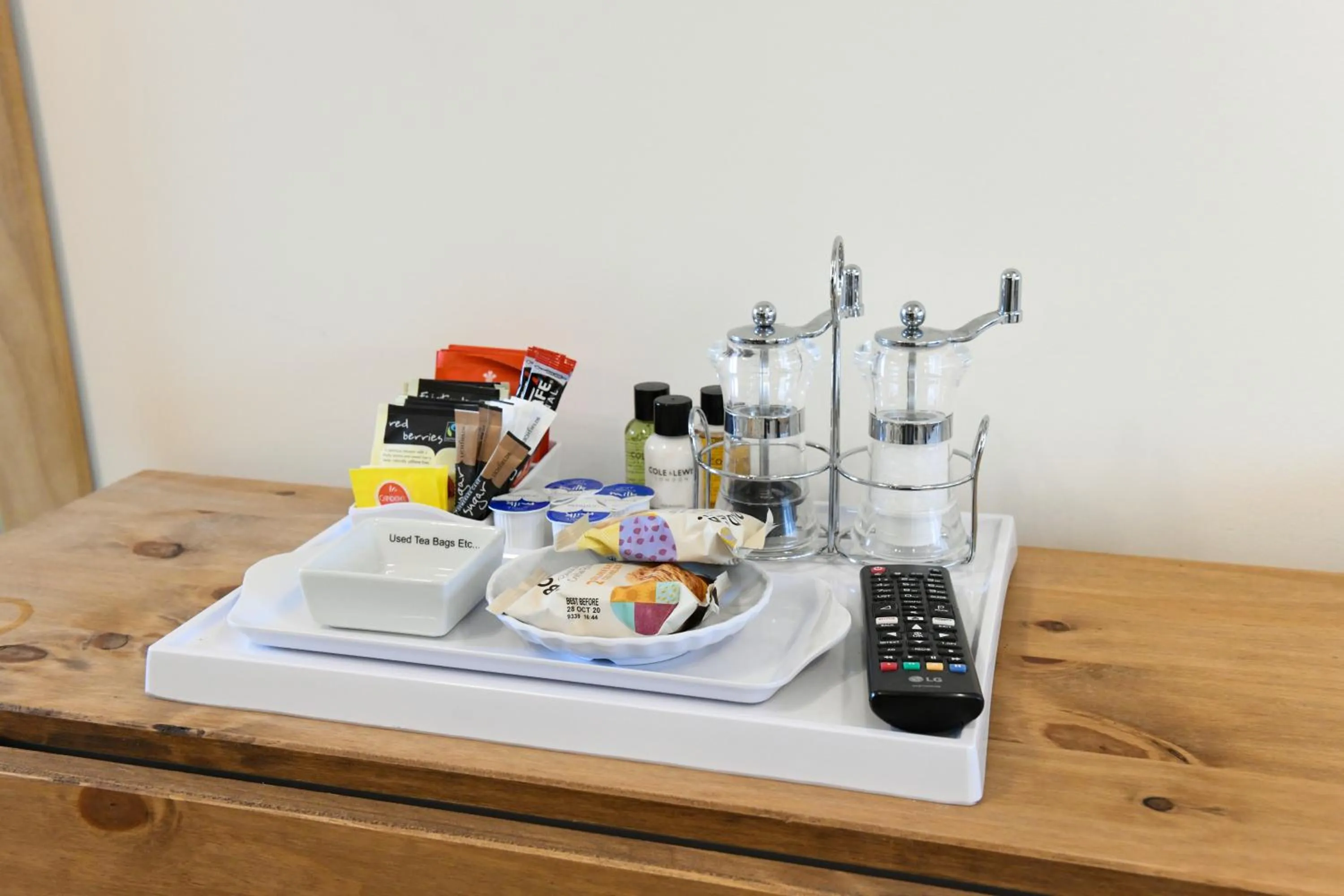 Coffee/tea facilities in Fennec Apartments