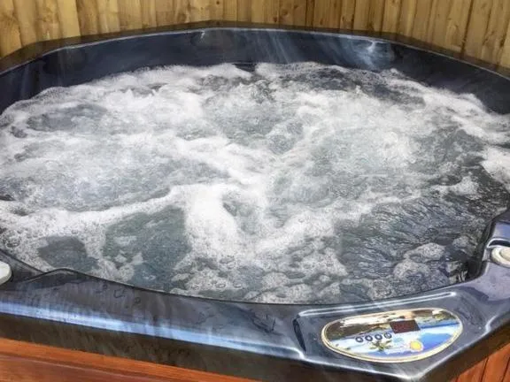 Hot Tub in Beauval Chambre