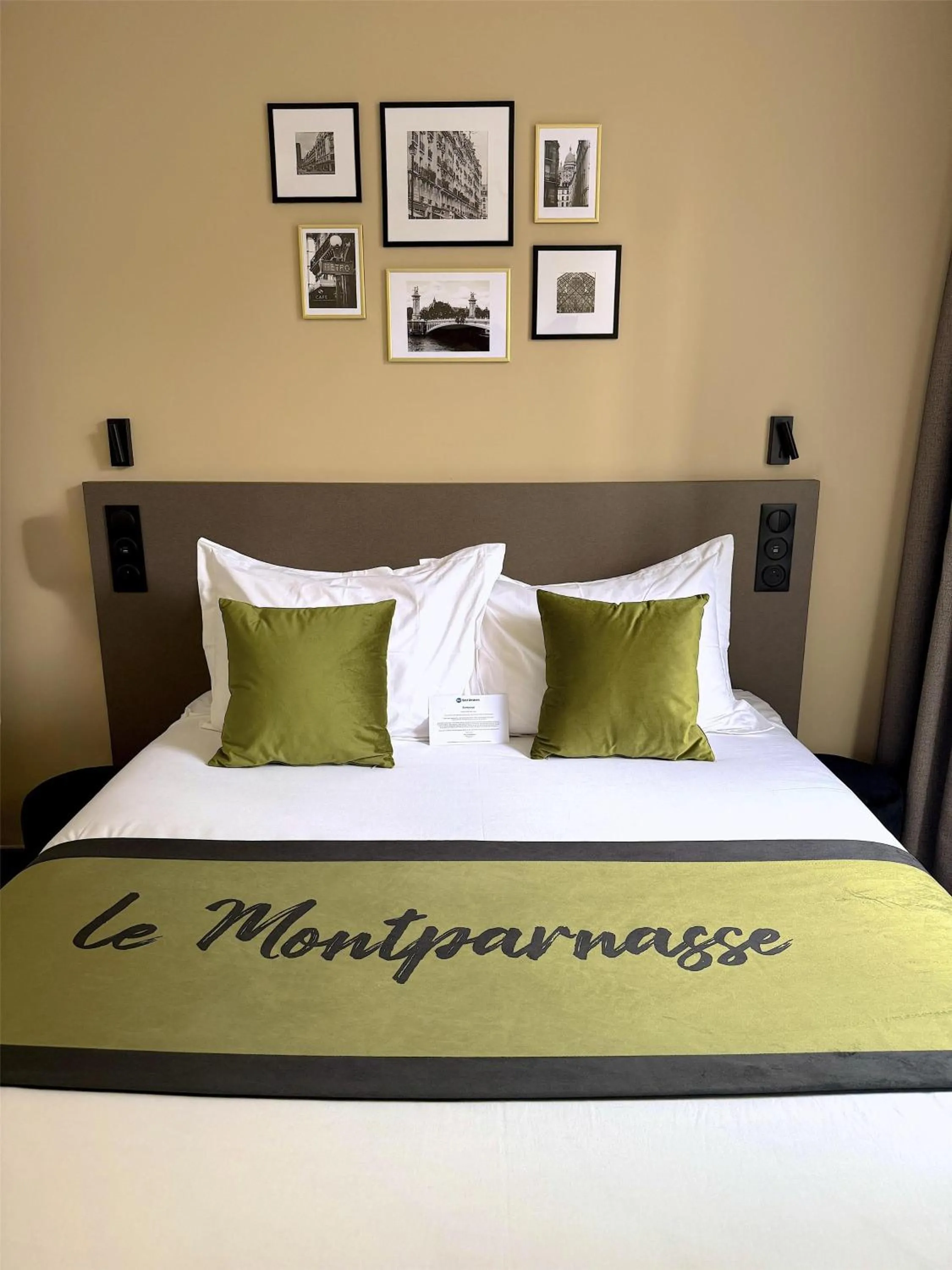 Bedroom, Bed in Best Western Hotel Le Montparnasse
