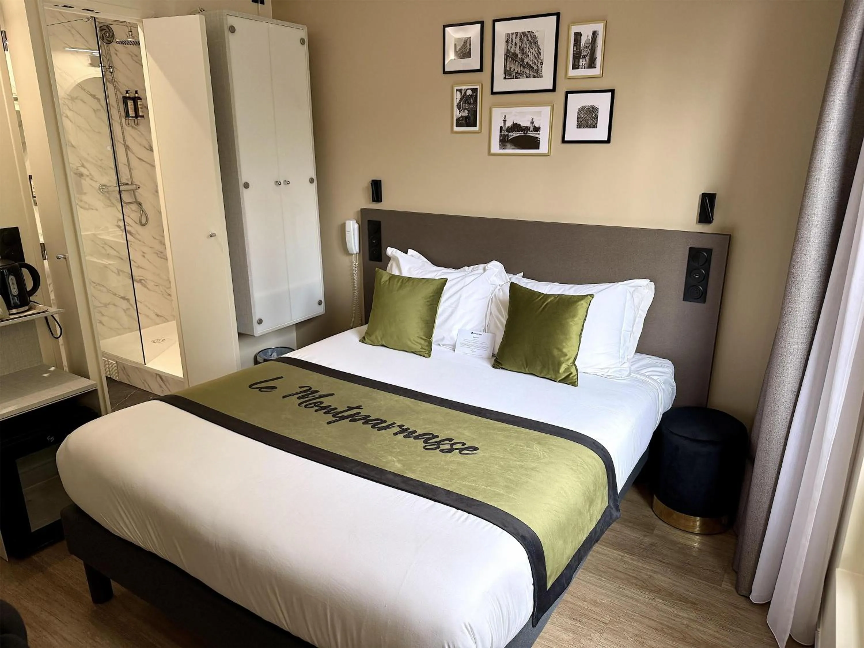 Bedroom, Bed in Best Western Hotel Le Montparnasse