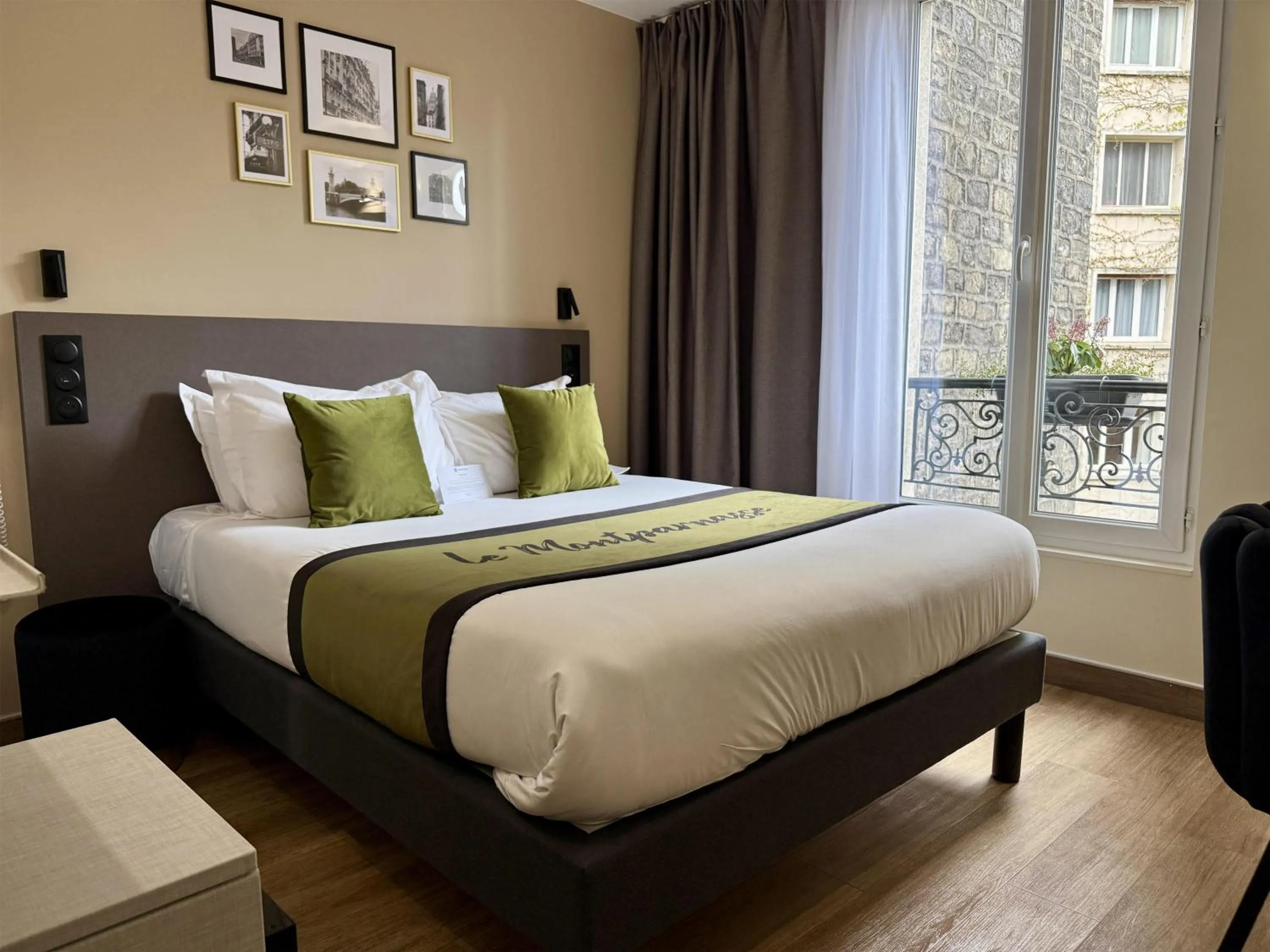Bedroom, Bed in Best Western Hotel Le Montparnasse