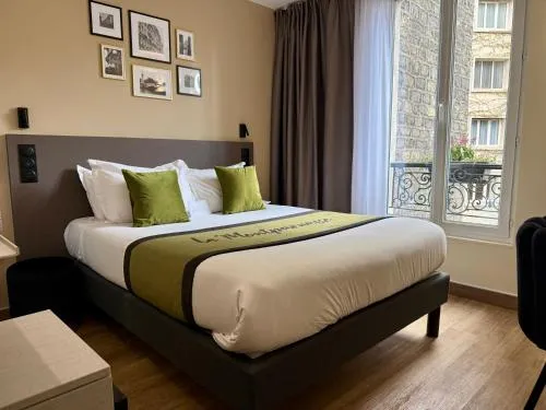 Bed in Best Western Hotel Le Montparnasse