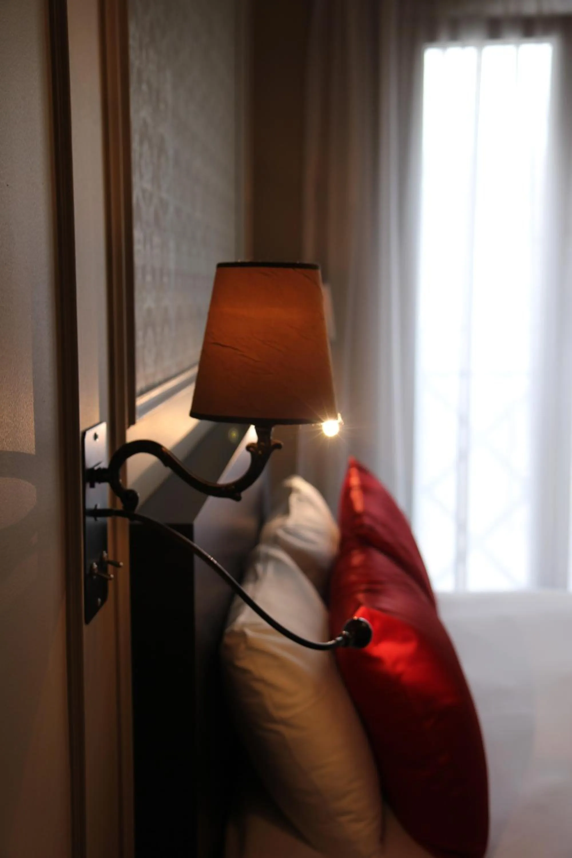 Decorative detail in Best Western Le Montmartre – Saint Pierre