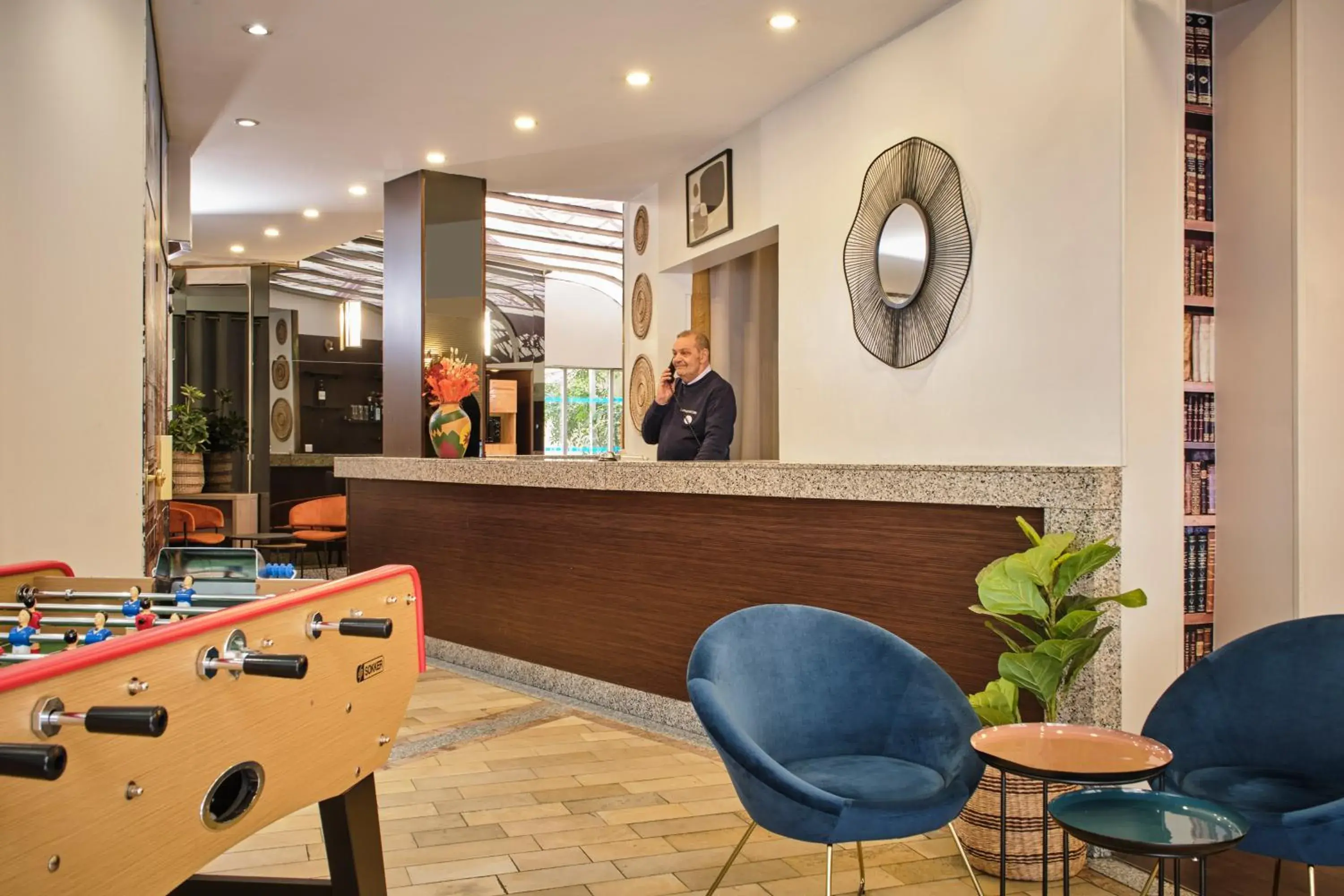 Lobby or reception in Abaca Messidor by Happyculture Lobby or reception in Abaca Messidor by Happyculture