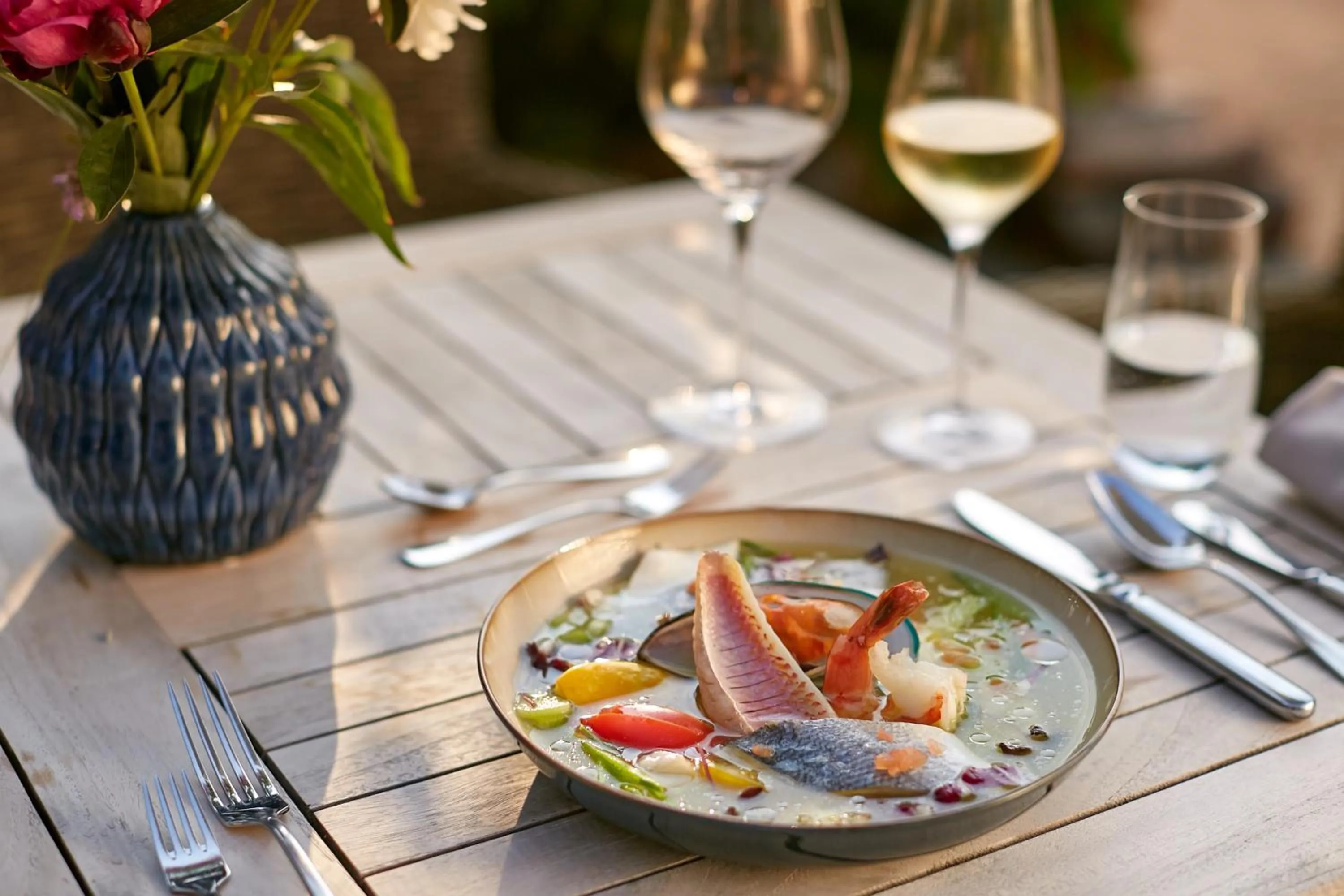 Restaurant/places to eat in Schloss Kaarz mit Park