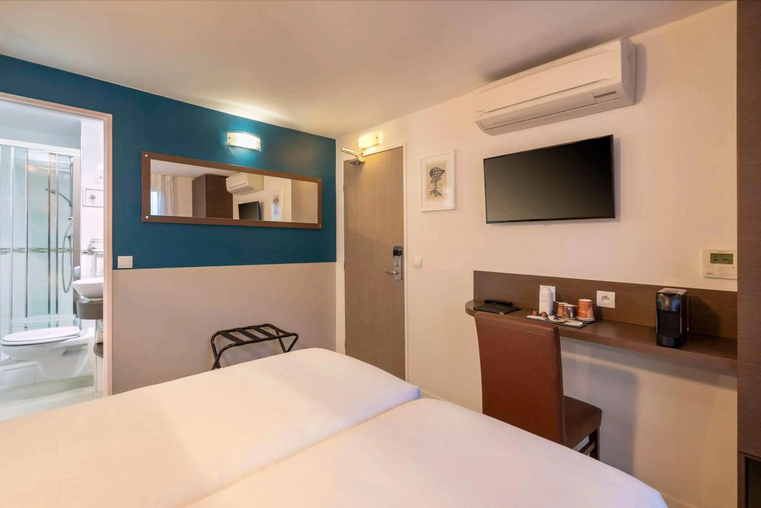 Bedroom, Bed in Hotel Apolonia Paris Mouffetard, Sure Hotel Collection by Best Western