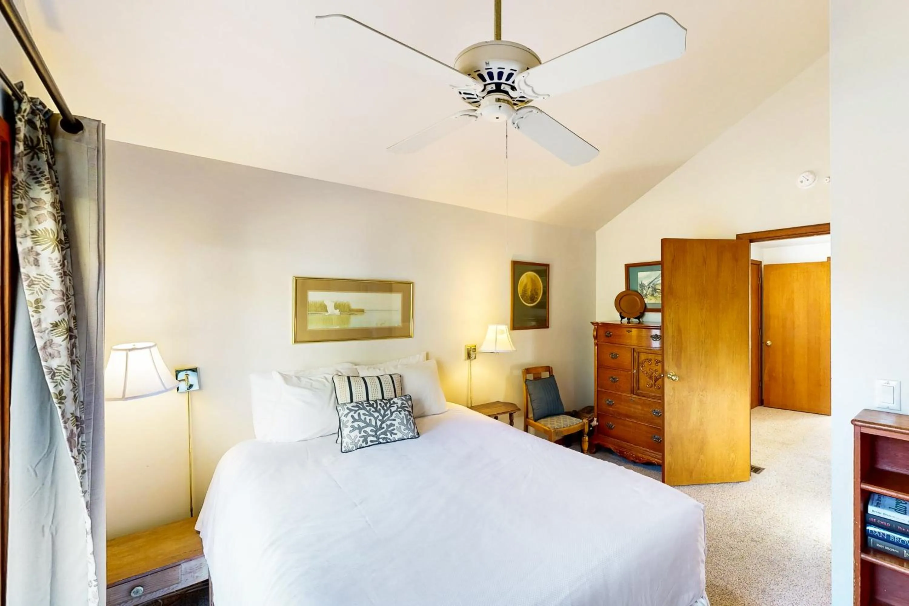 Bed in Chapman Cottage