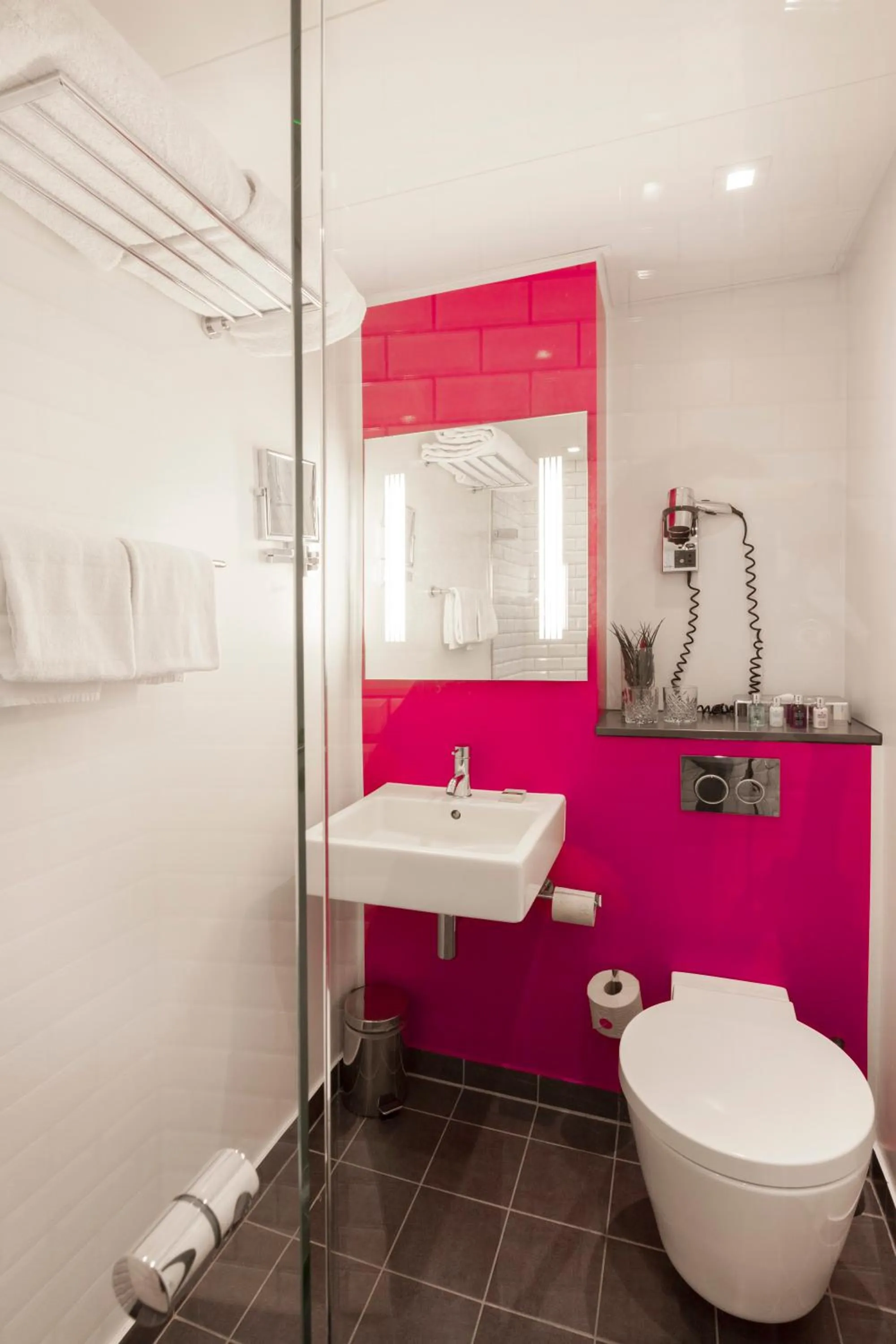 Shower in Andersen Boutique Hotel