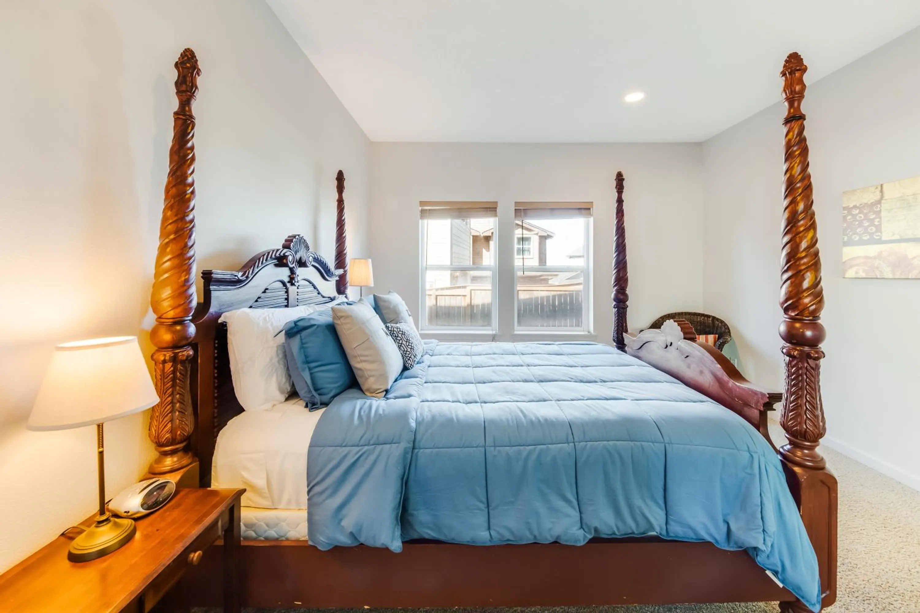 Bed in Yaquina Lighthouse View Beach Home