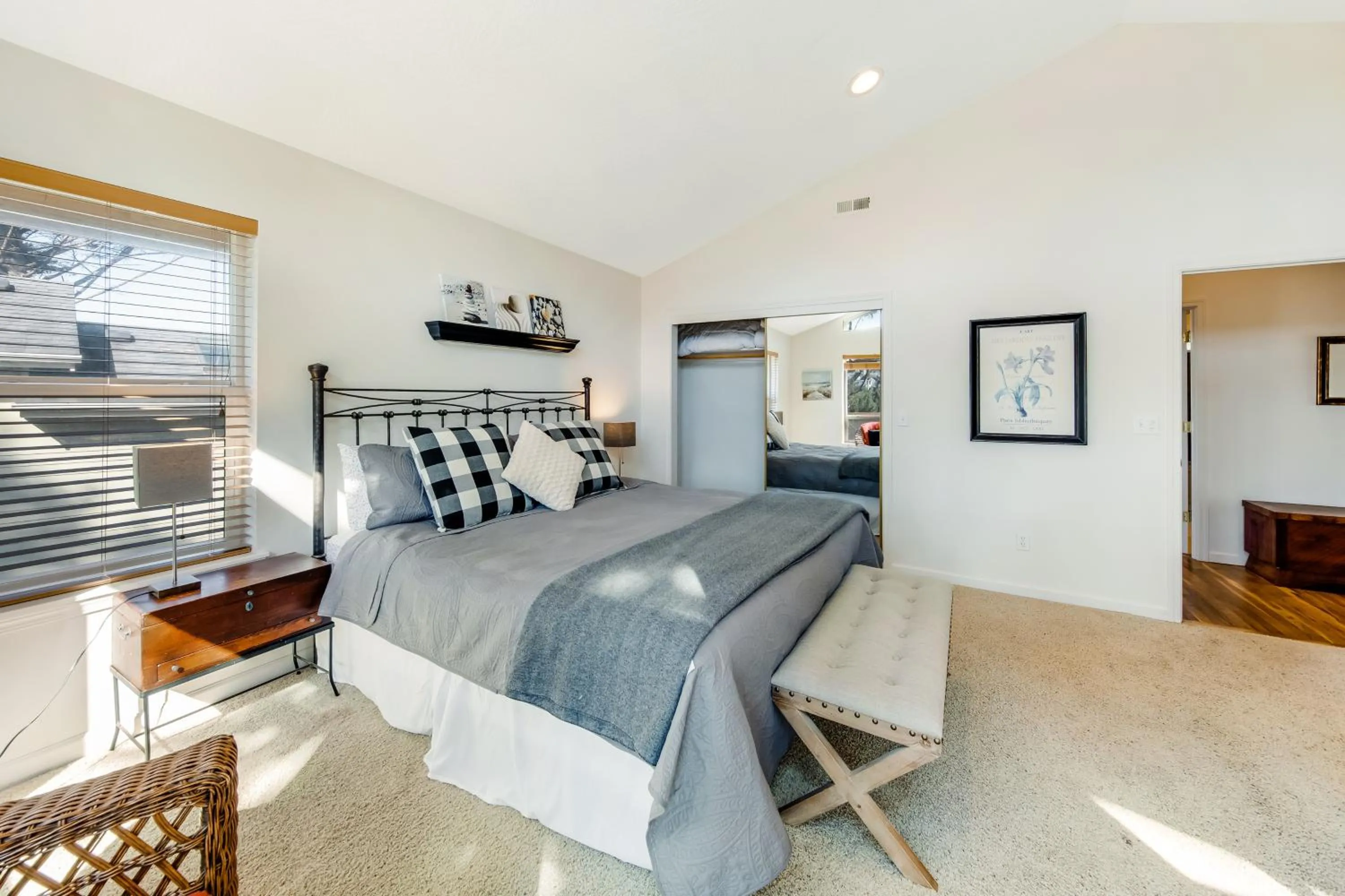 Yaquina Lighthouse View Beach Home