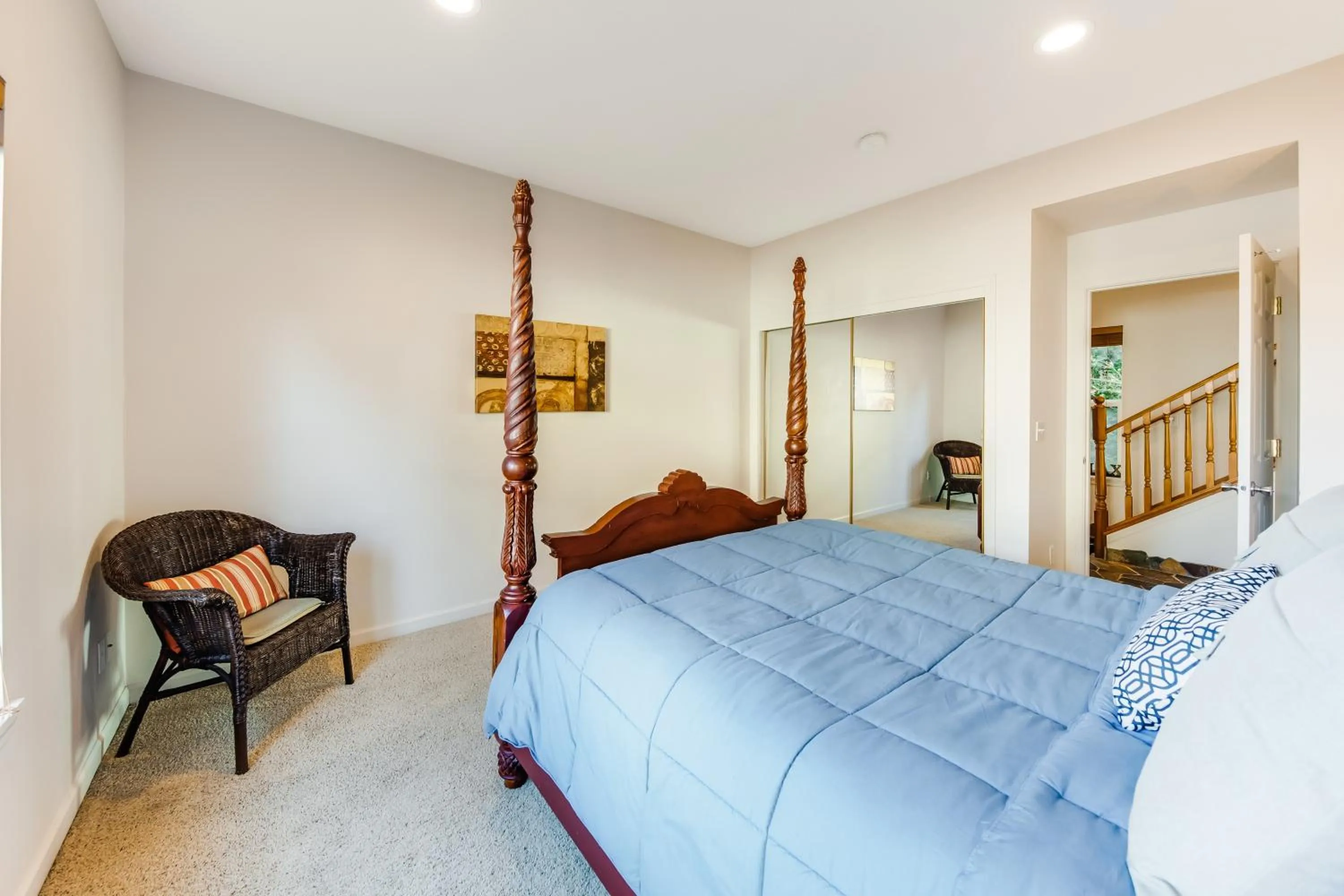 Bed in Yaquina Lighthouse View Beach Home