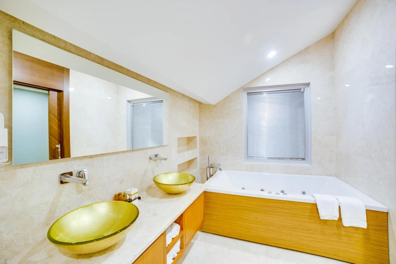 Bathroom, Bed in Demircioğlu Park Hotel