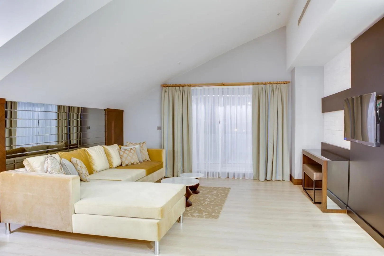 Decorative detail, Bed in Demircioğlu Park Hotel