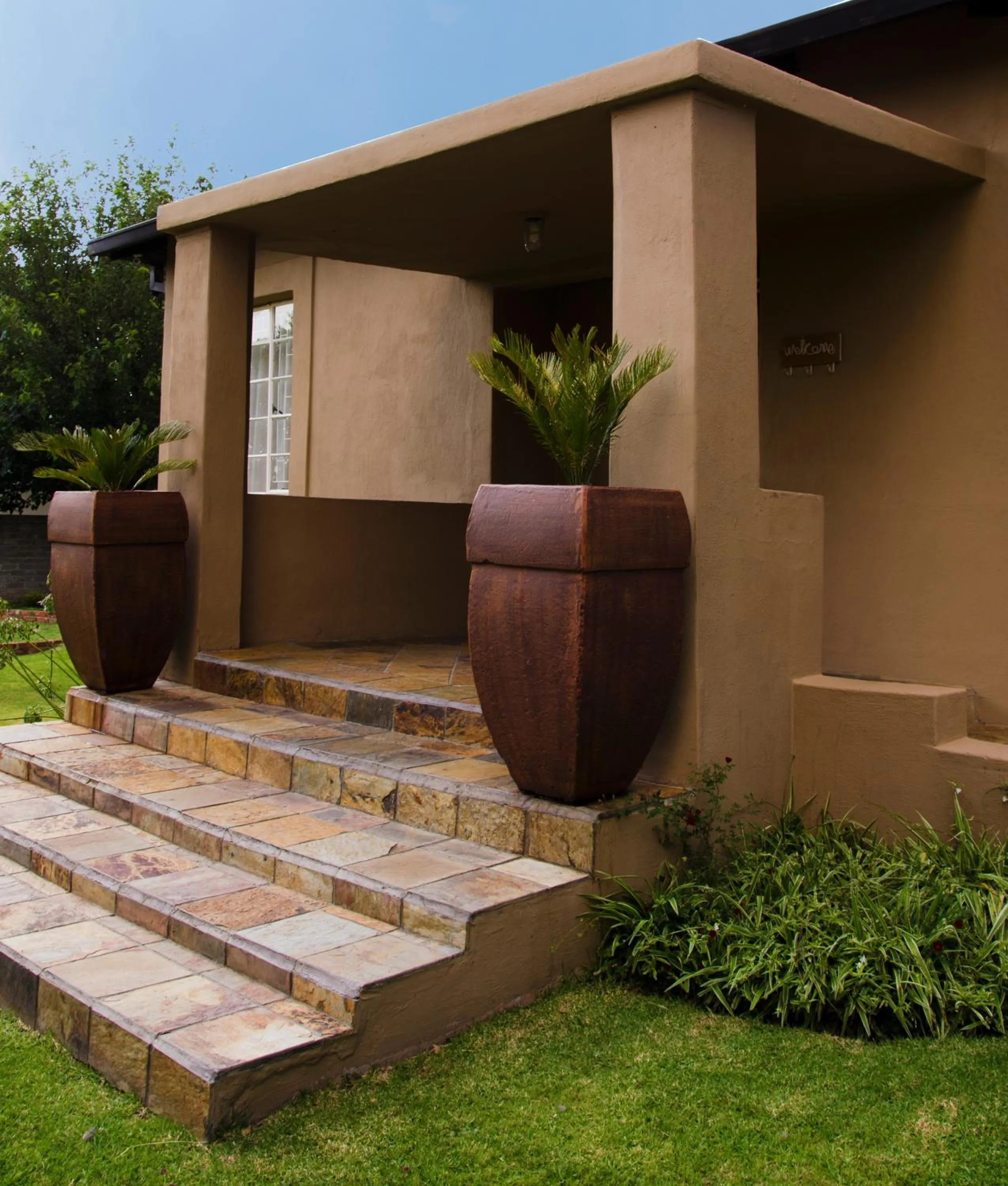 Property building in Lallapanzi Country Stay