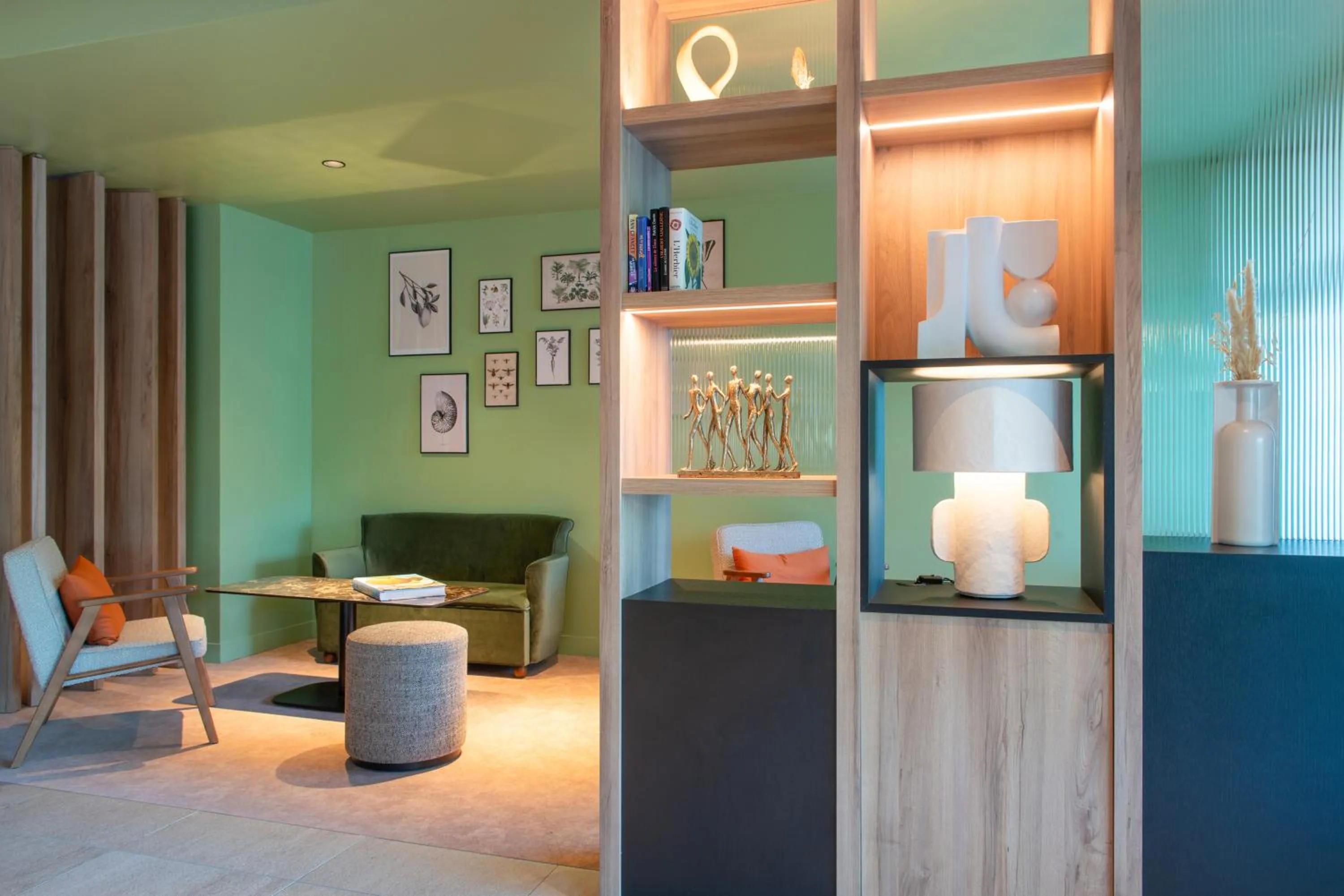 Lobby or reception in The Originals City, Hôtel Alteora, Poitiers Site du Futuroscope