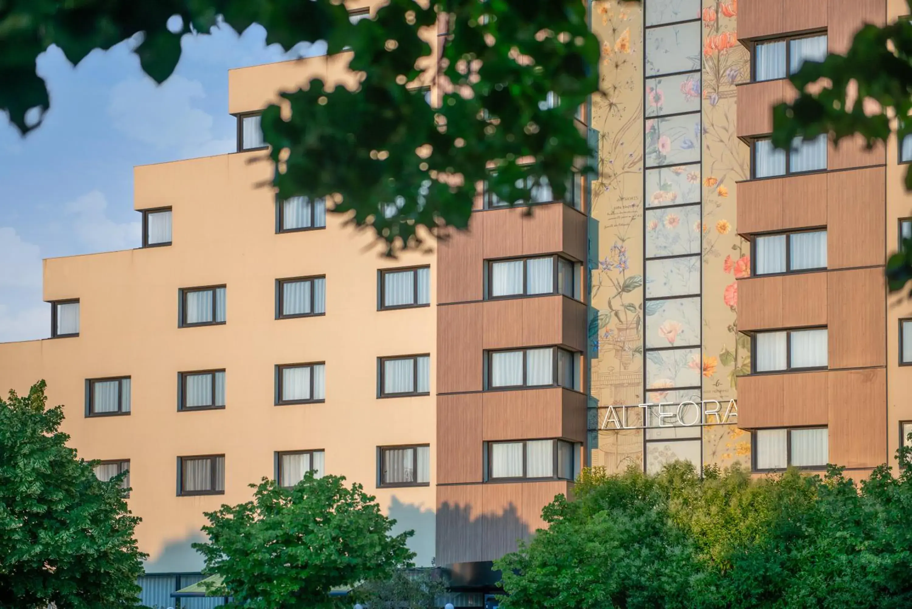 Property building in The Originals City, Hôtel Alteora, Poitiers Site du Futuroscope Property building in The Originals City, Hôtel Alteora, Poitiers Site du Futuroscope