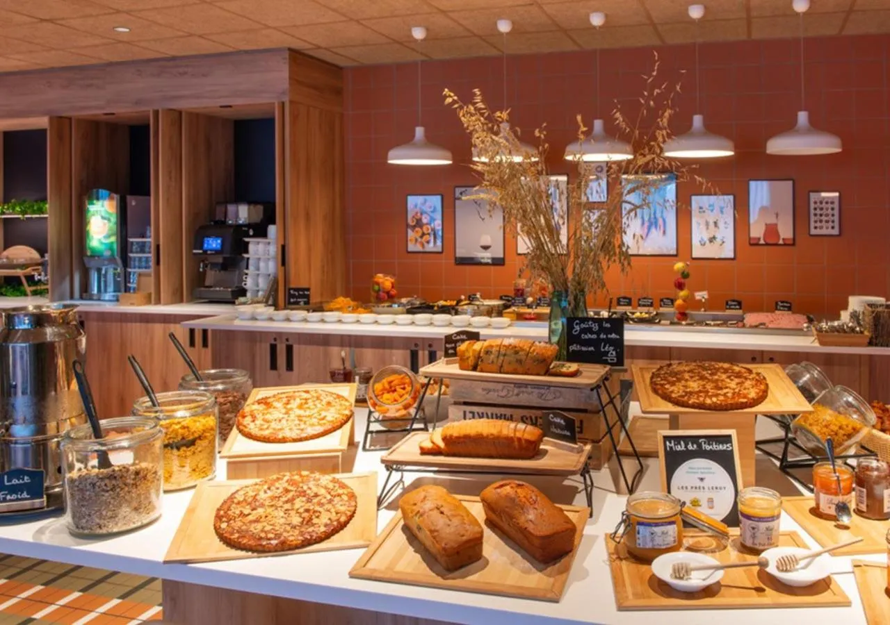 Breakfast in The Originals City, Hôtel Alteora, Poitiers Site du Futuroscope