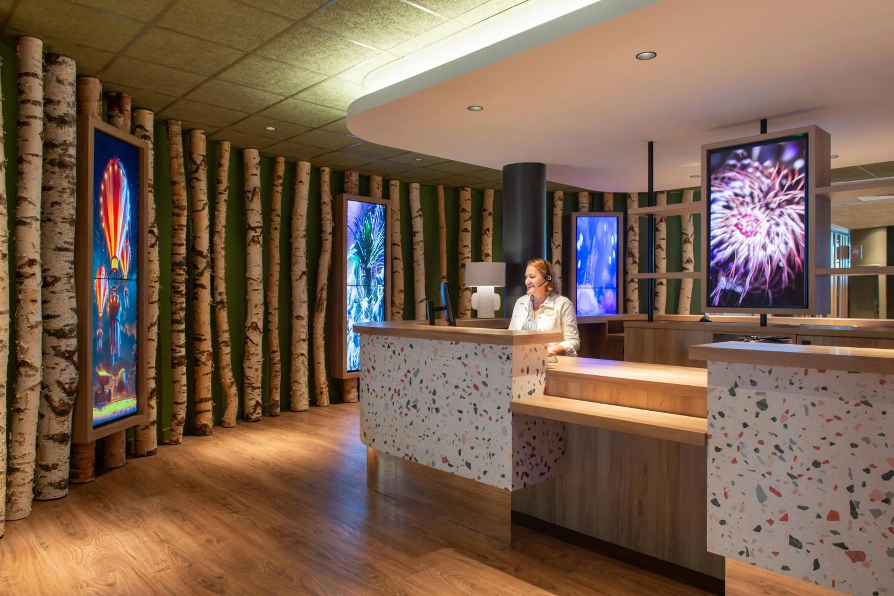 Lobby or reception in The Originals City, Hôtel Alteora, Poitiers Site du Futuroscope