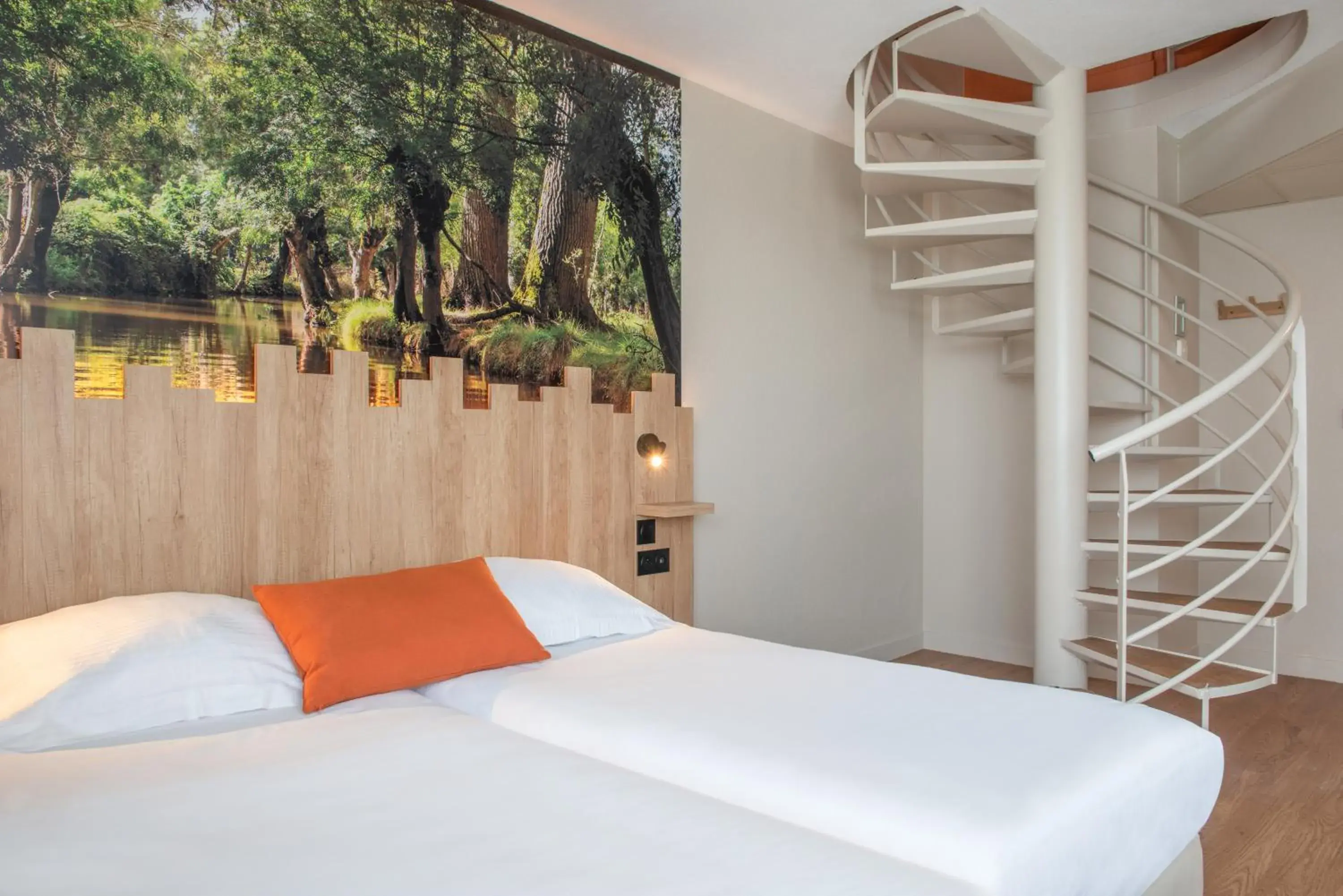 Bed in The Originals City, Hôtel Alteora, Poitiers Site du Futuroscope Bed in The Originals City, Hôtel Alteora, Poitiers Site du Futuroscope