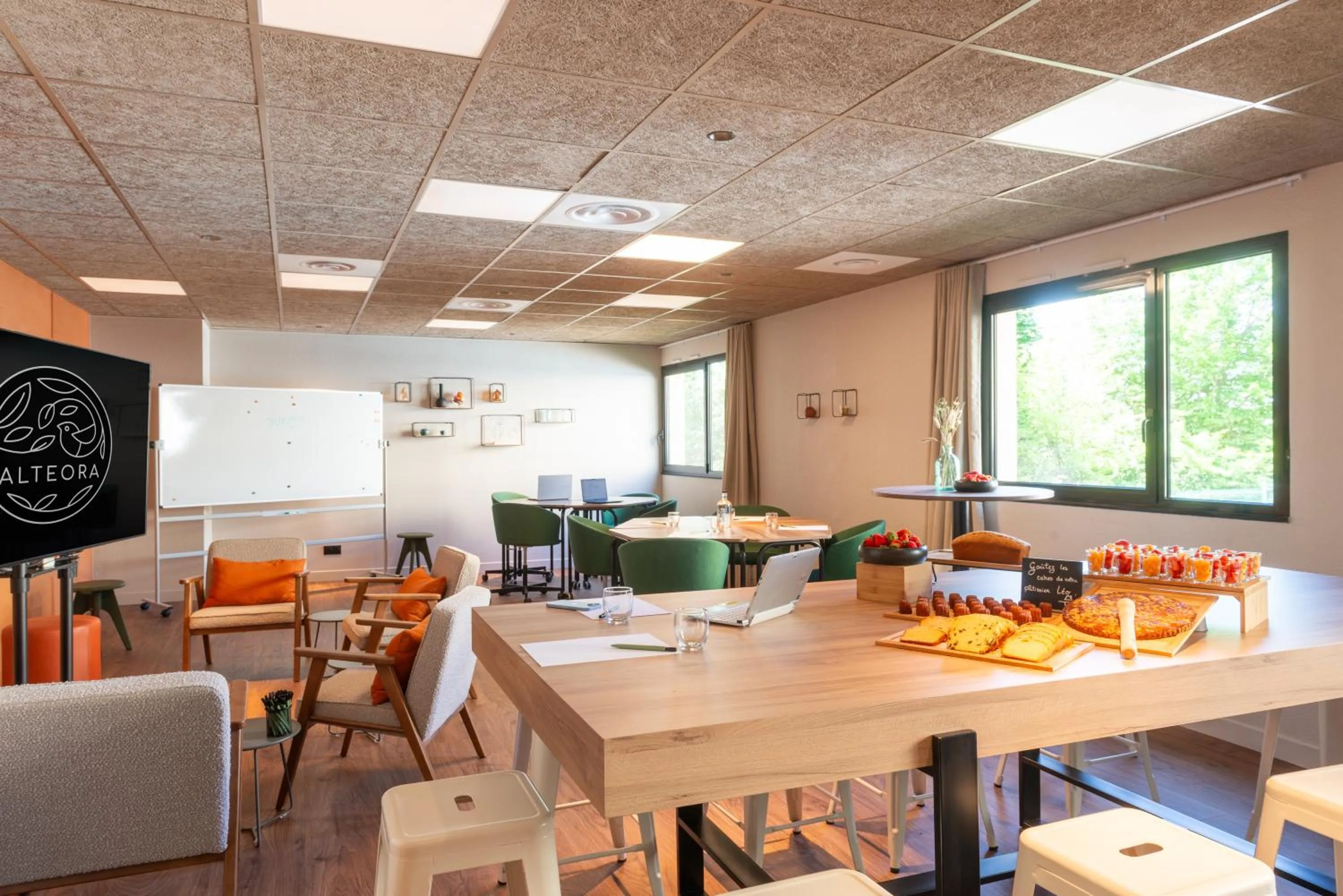 Meeting/conference room in The Originals City, Hôtel Alteora, Poitiers Site du Futuroscope