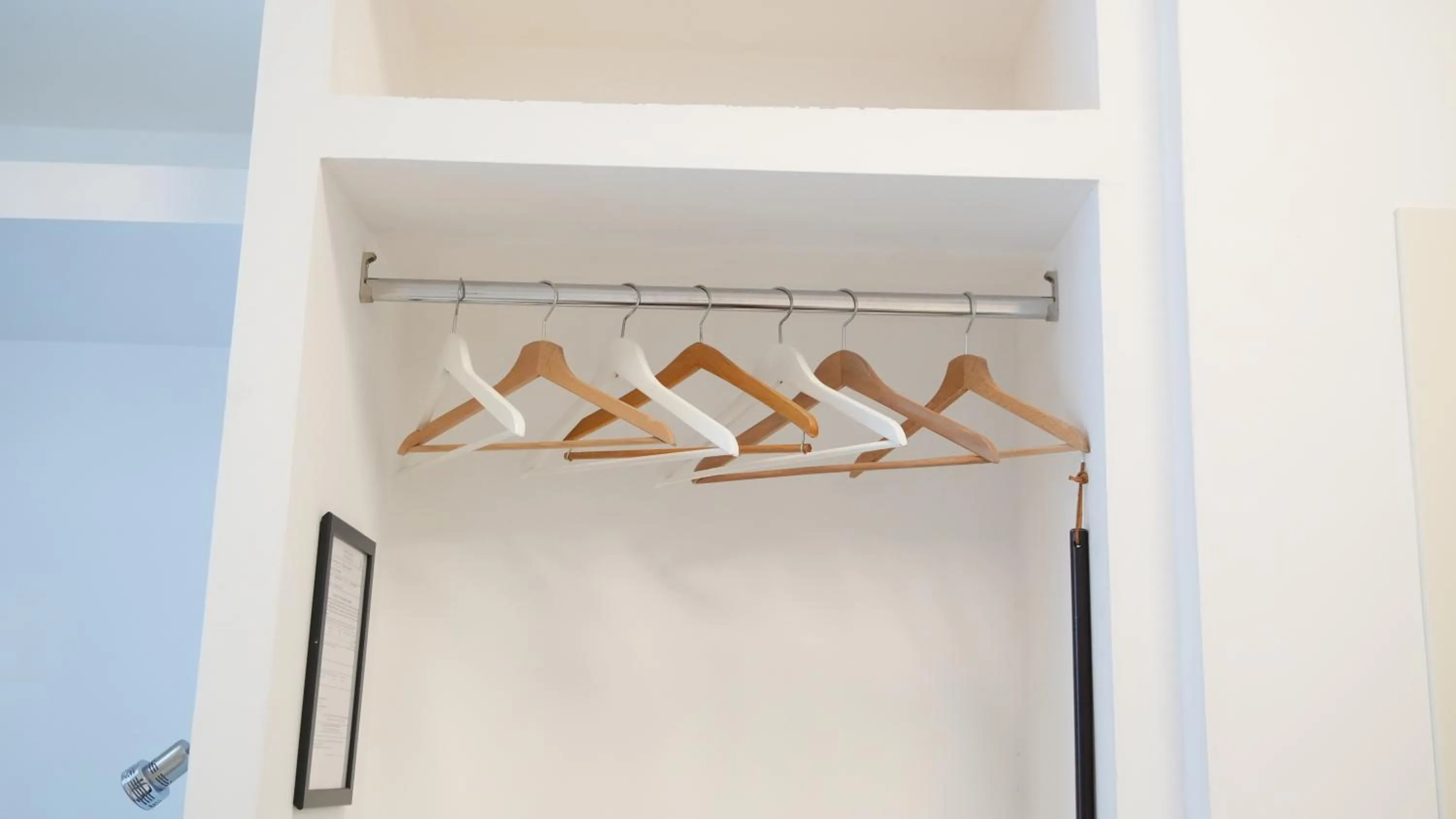 furniture in Luca Giordano 142 B&B