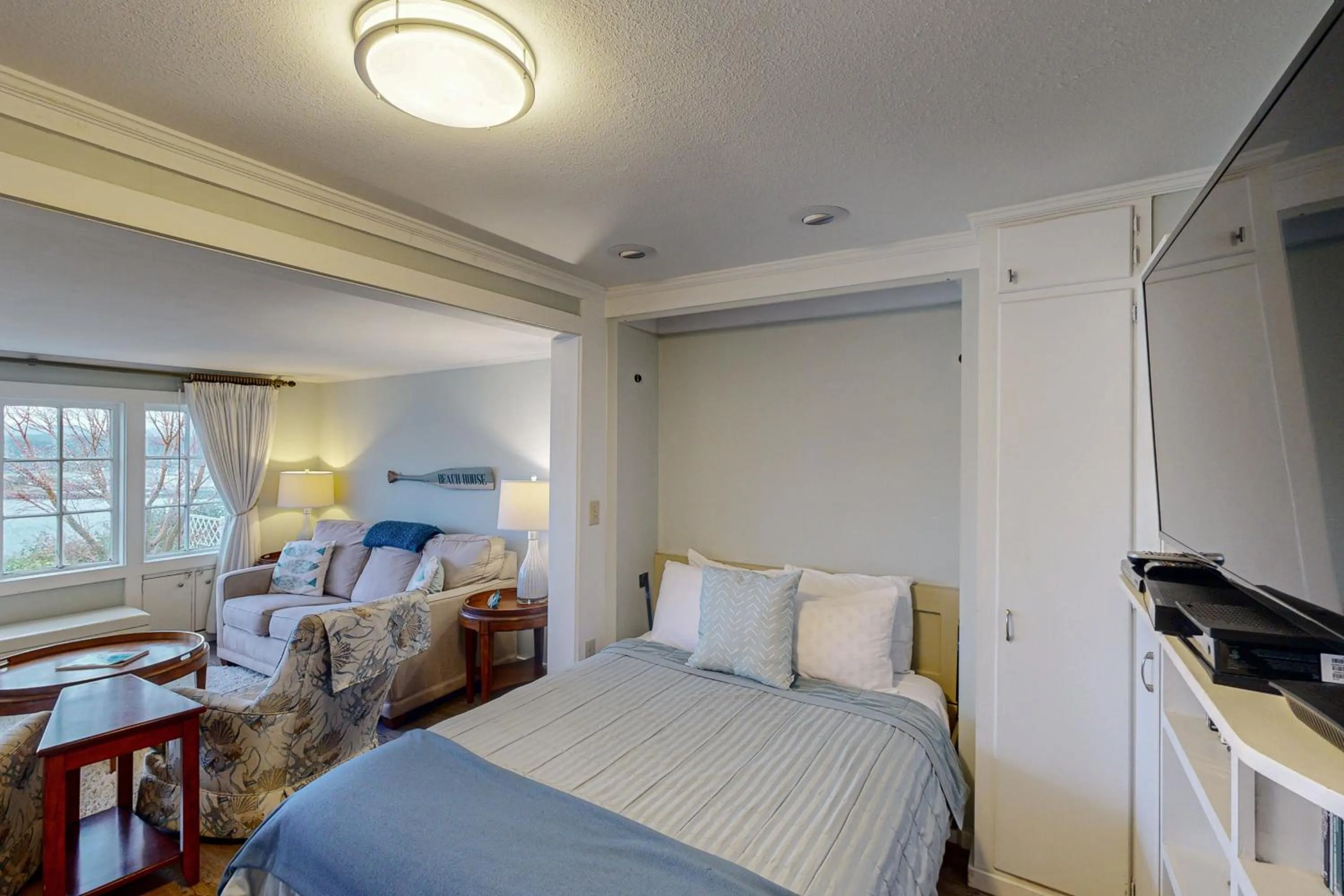 Bed in Arden Cottage