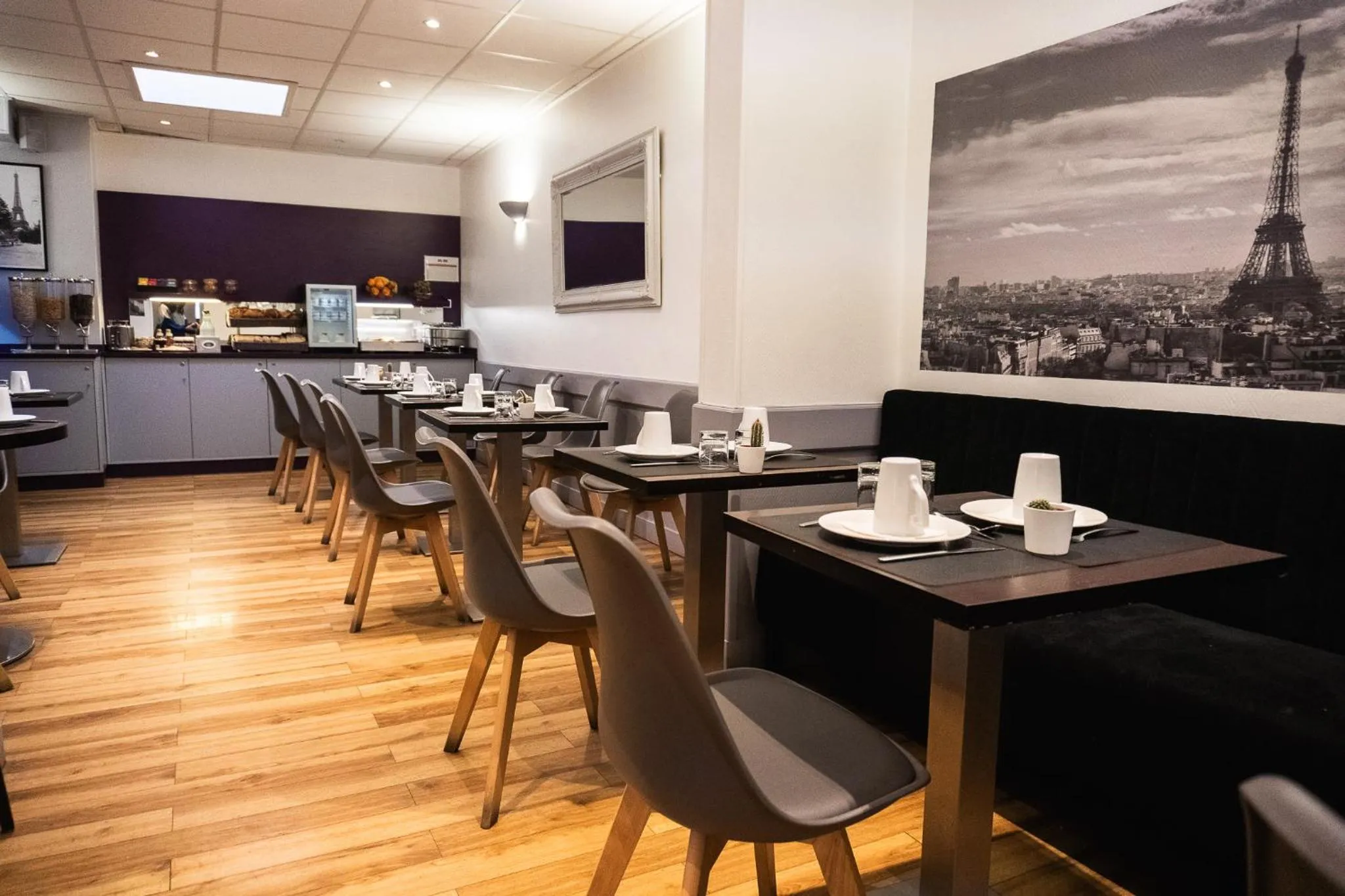 Buffet breakfast in Comfort Hotel Nation Père Lachaise