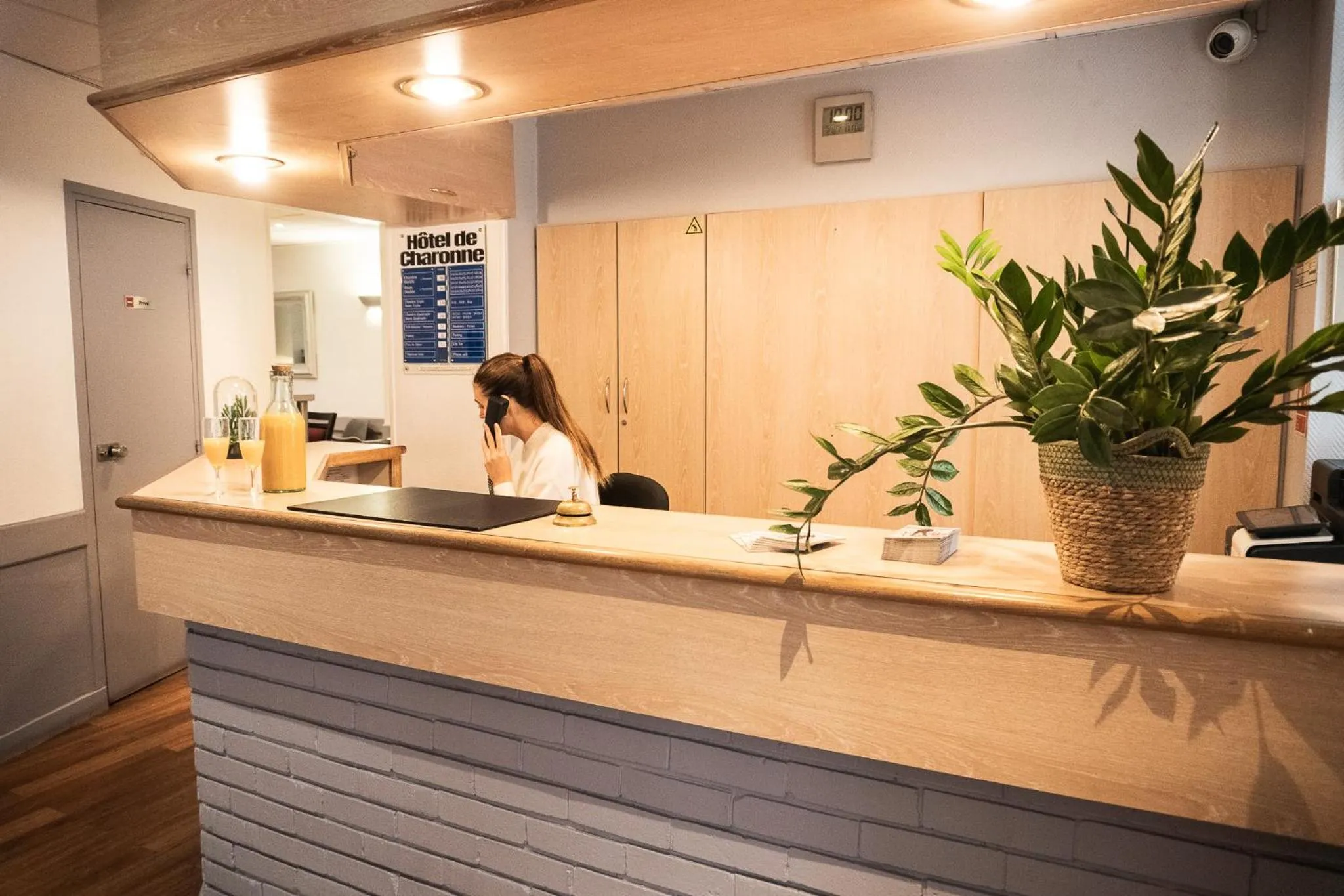Lobby or reception in Comfort Hotel Nation Père Lachaise