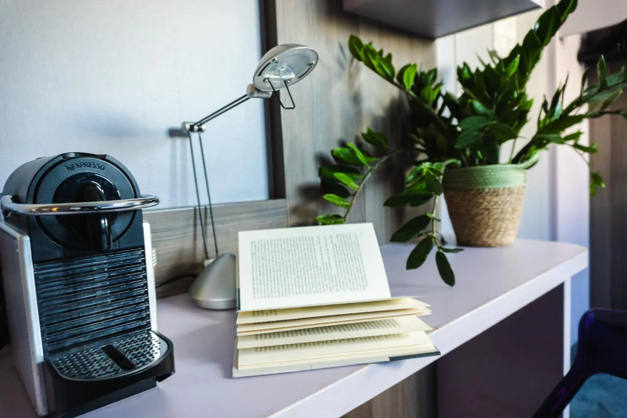 Photo of the whole room in Comfort Hotel Nation Père Lachaise