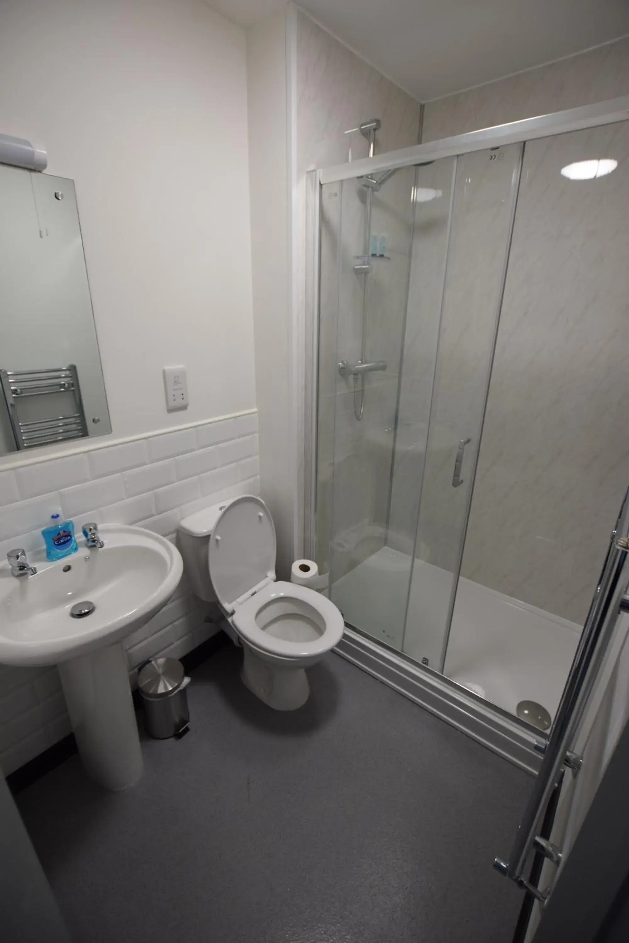 Twin Room in The Crow Inn Twin Room in The Crow Inn