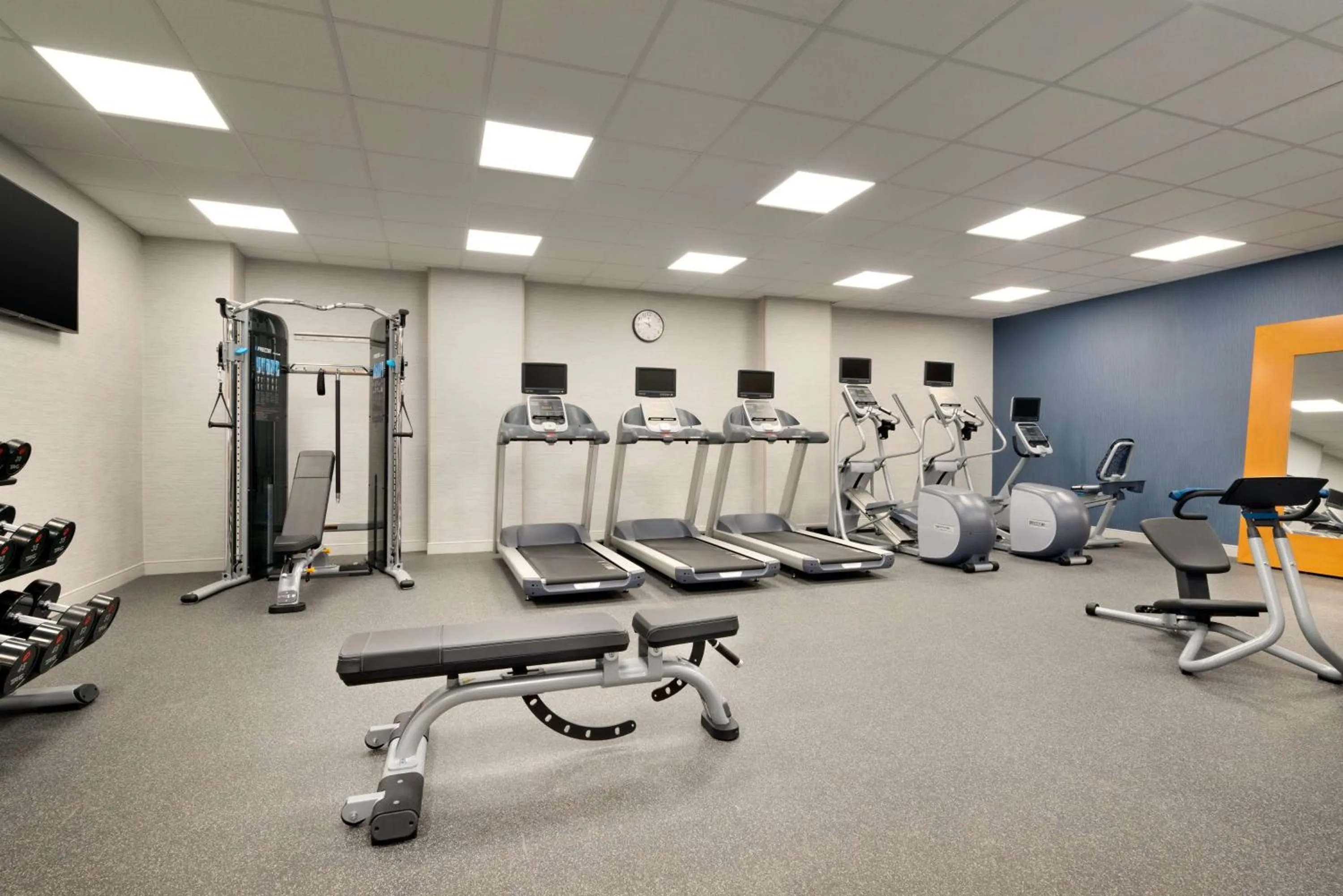 Fitness centre/facilities in Hilton Garden Inn New York Times Square South
