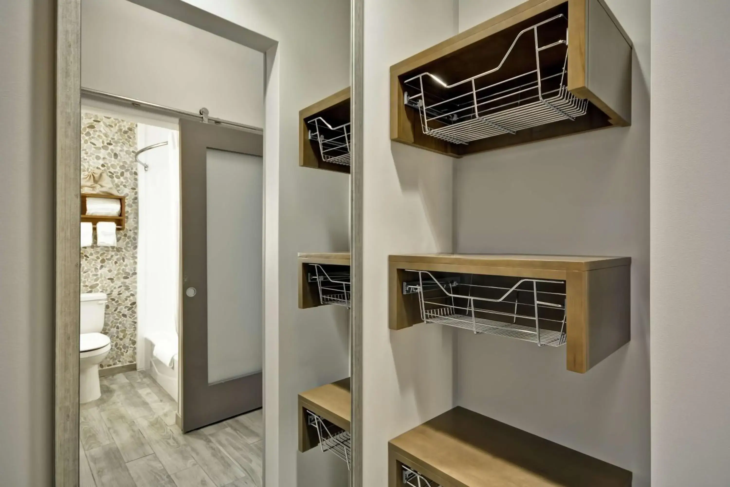 Bed in Hilton Garden Inn By Hilton Phoenix/Tempe Asu Area, Az Bed in Hilton Garden Inn By Hilton Phoenix/Tempe Asu Area, Az