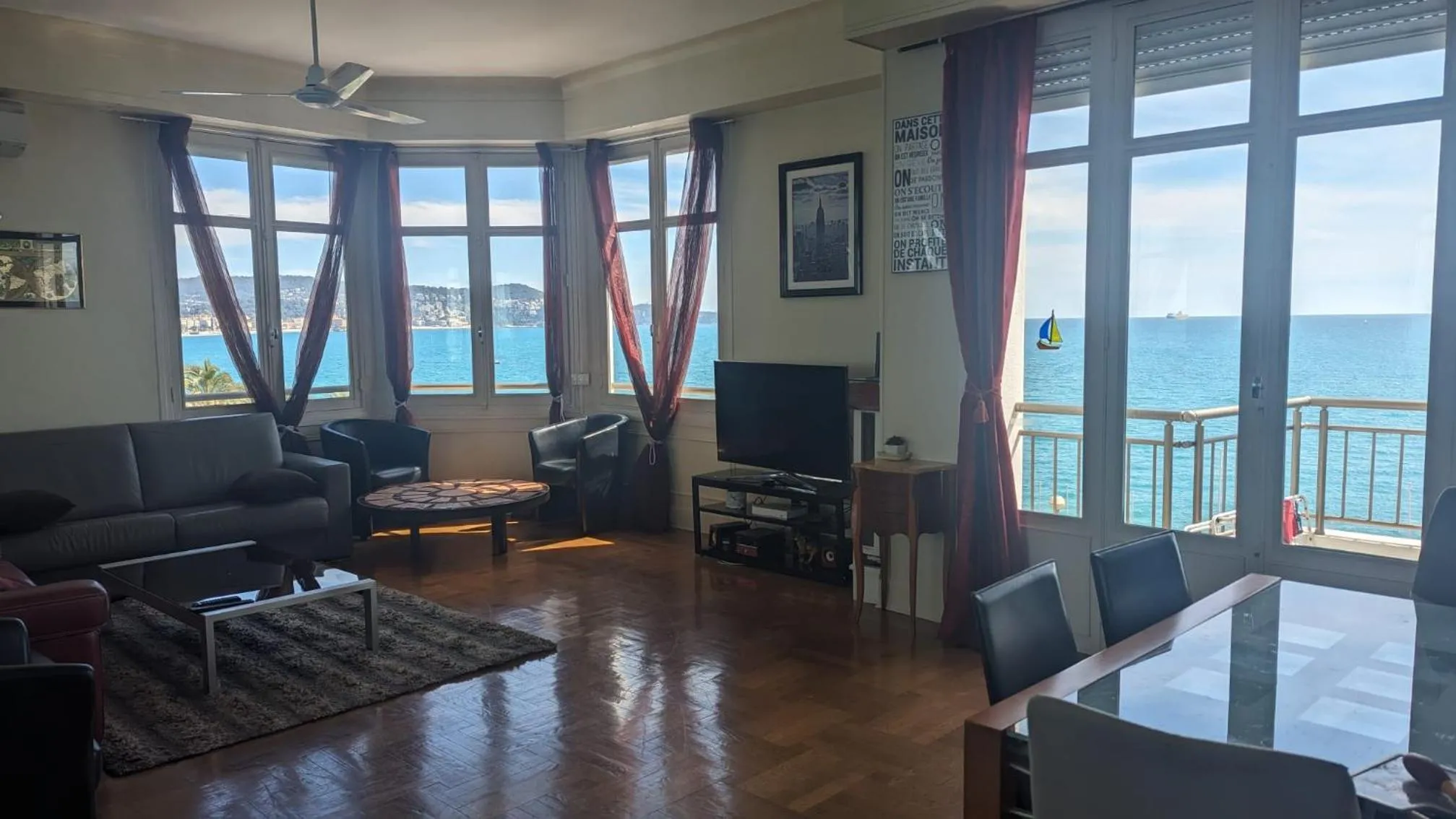 LE MIRAGE, SEA FRONT view, 3 bedrooms, 100m