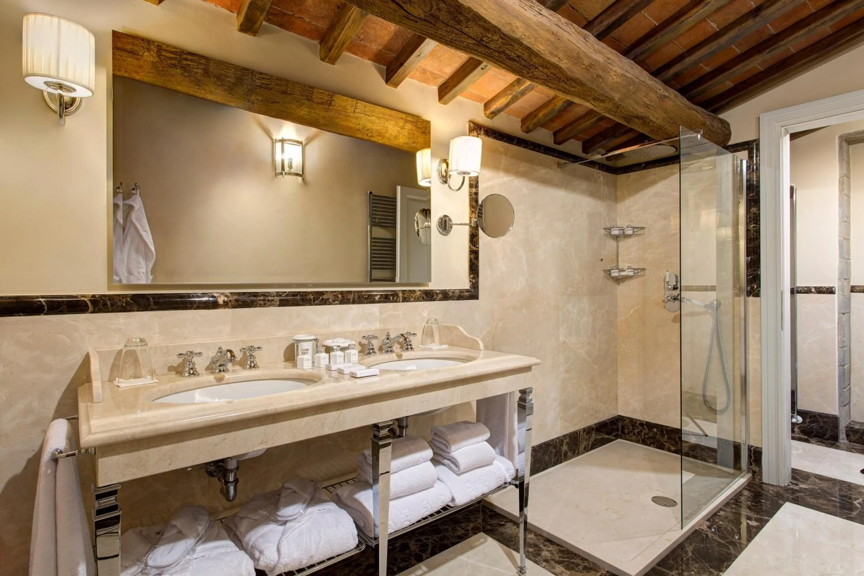 Shower in Villa Le Calvane