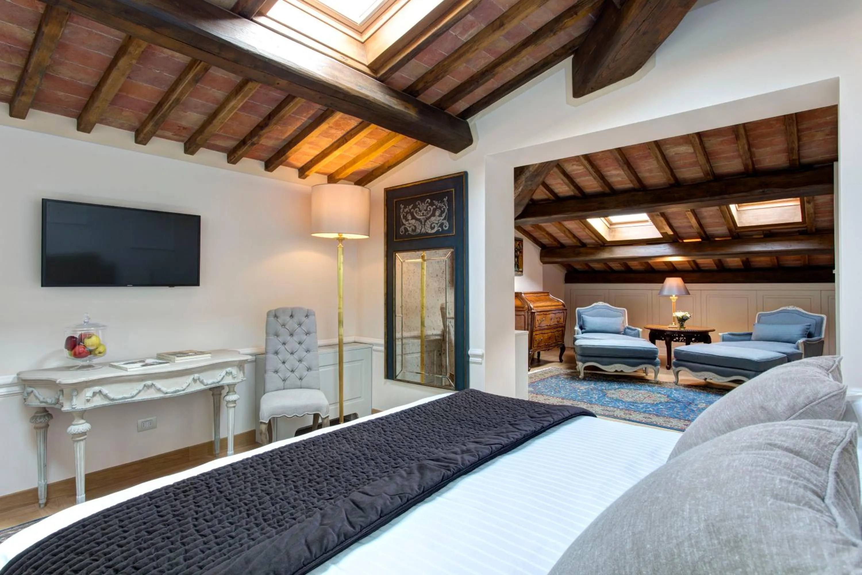 Bedroom, Bed in Villa Le Calvane